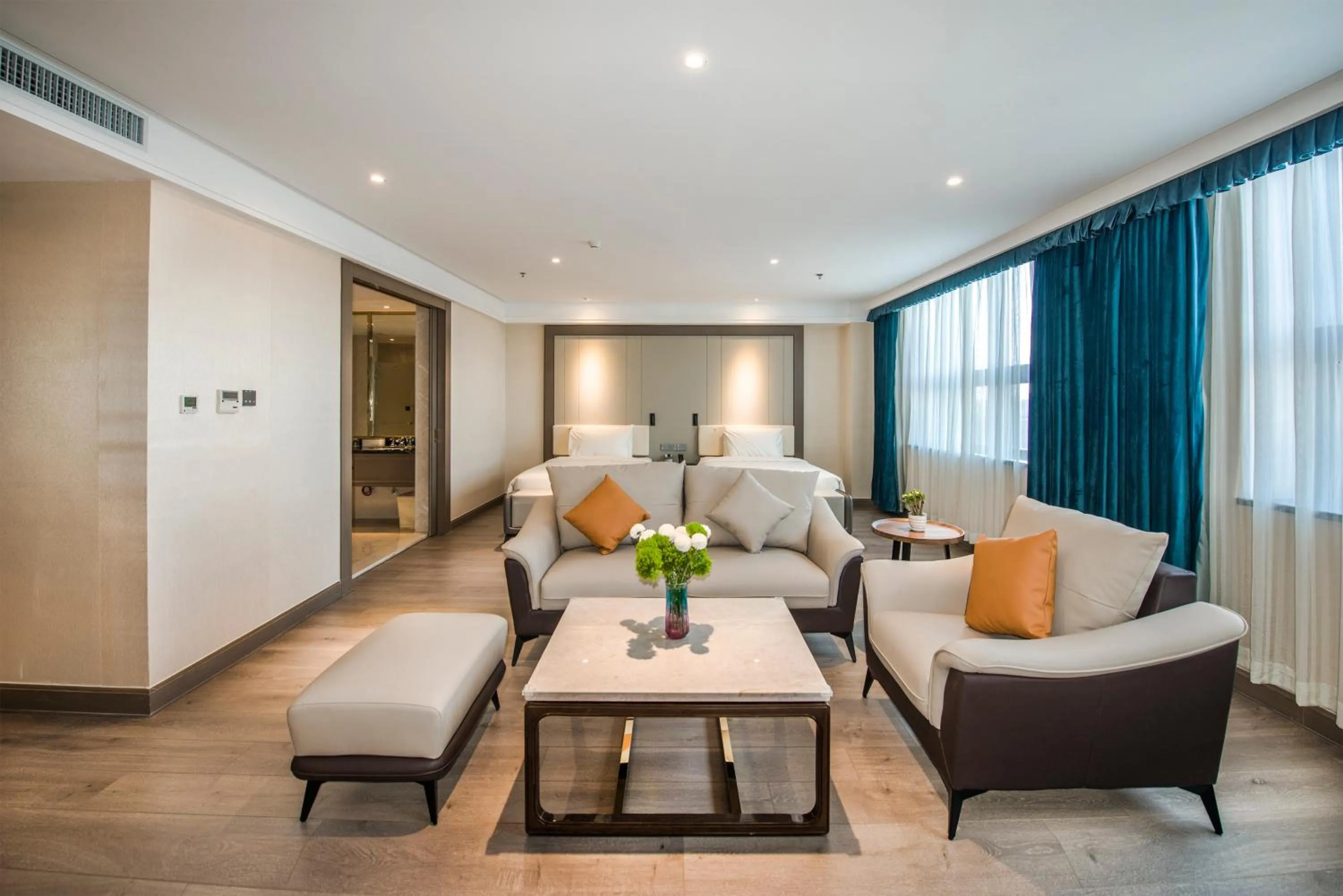 Atour X Hotel Yangjiang Jiangcheng Junyi Plaza