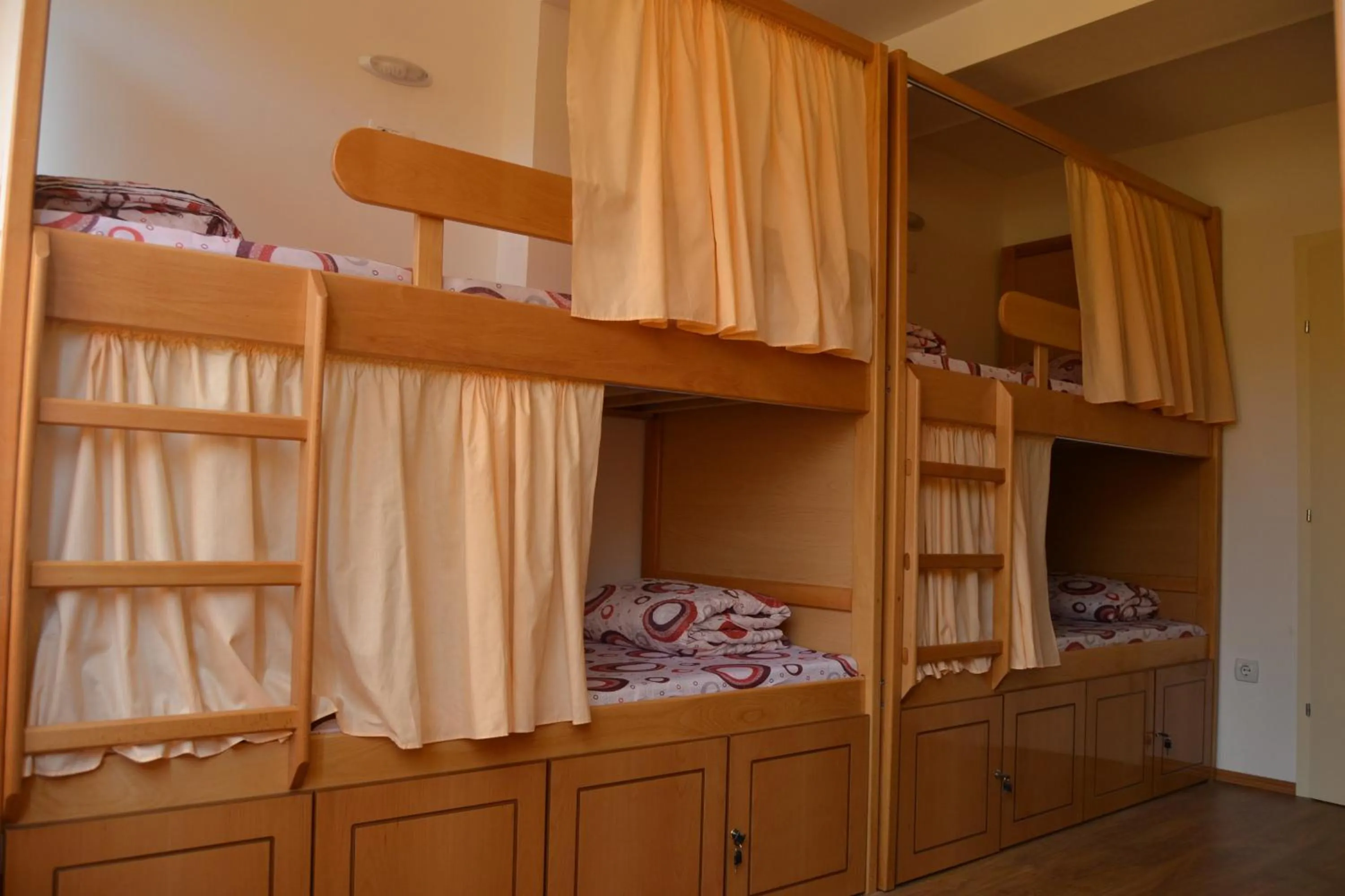 Bed in 8-Bed Mixed Dormitory Room in Hostel Valentin 2