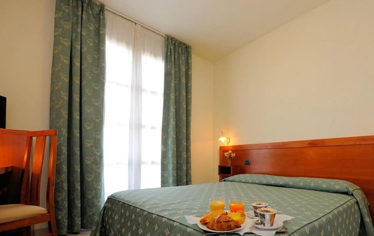 Bed in Hotel Fondovalle