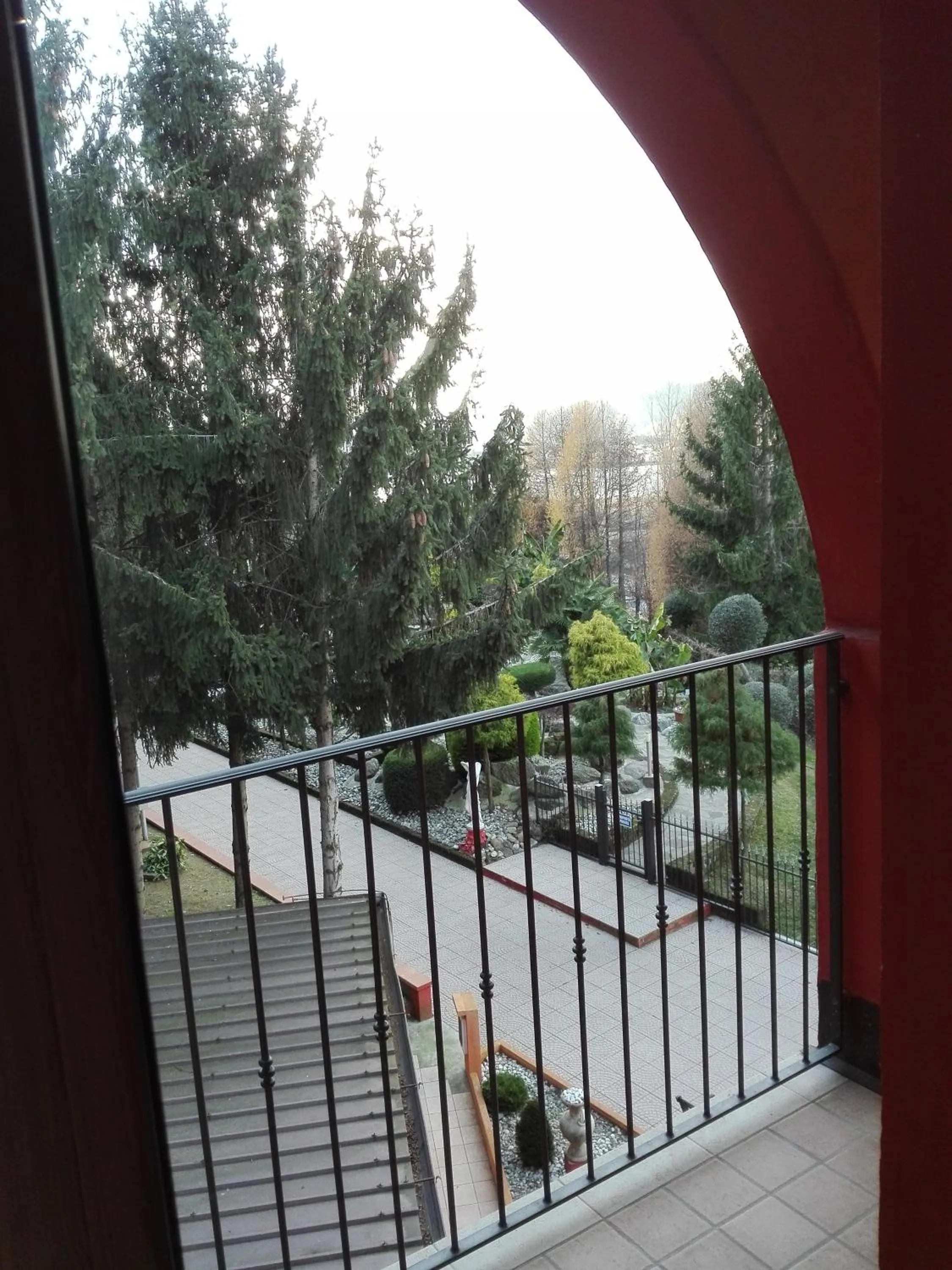 Spring in Hotel Empire Resort