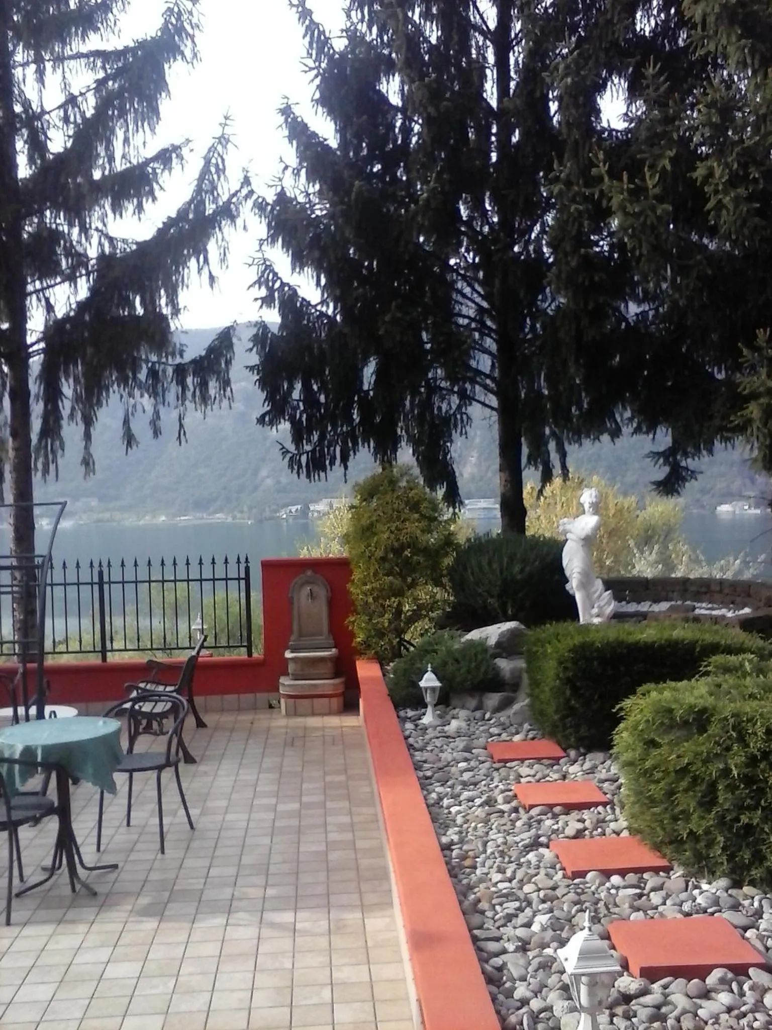 Day in Hotel Empire Resort