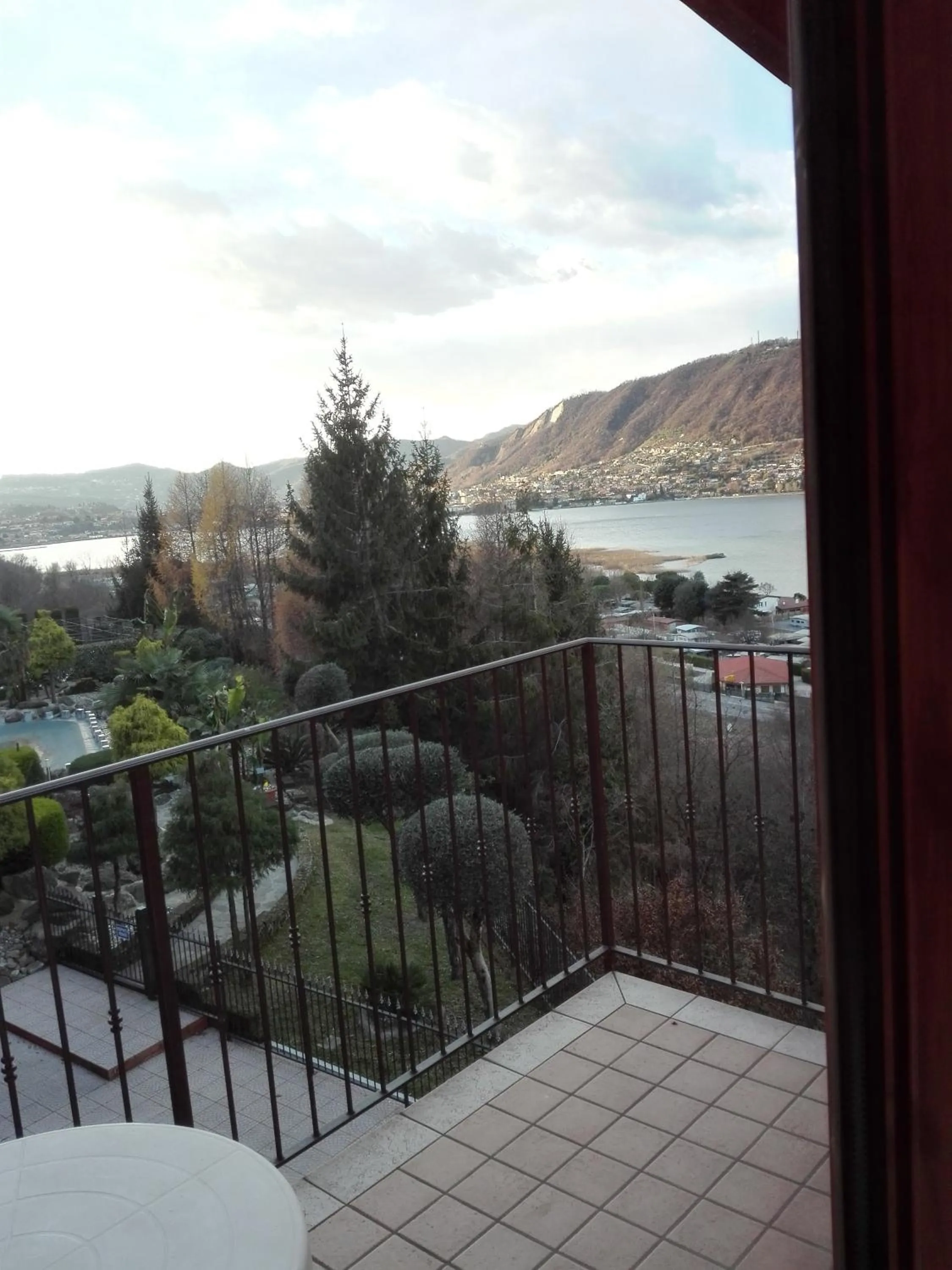 Spring in Hotel Empire Resort