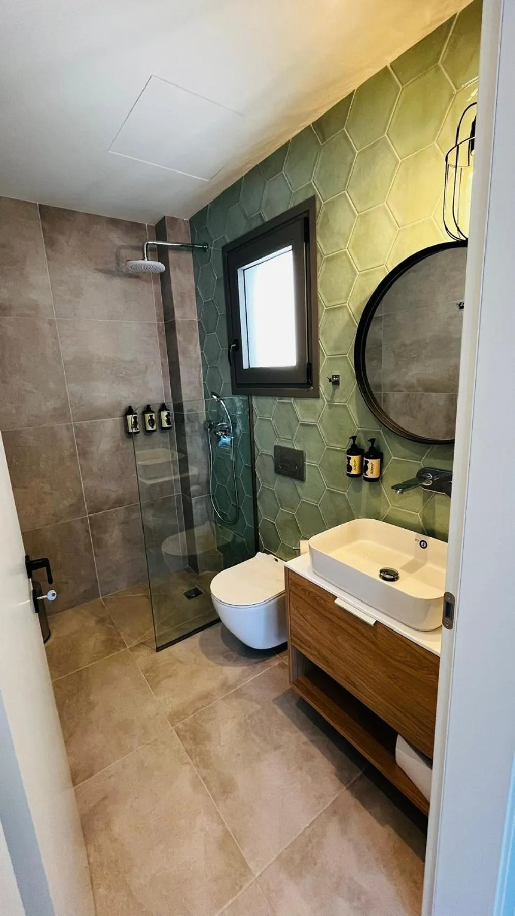 Shower in Arodo Suites