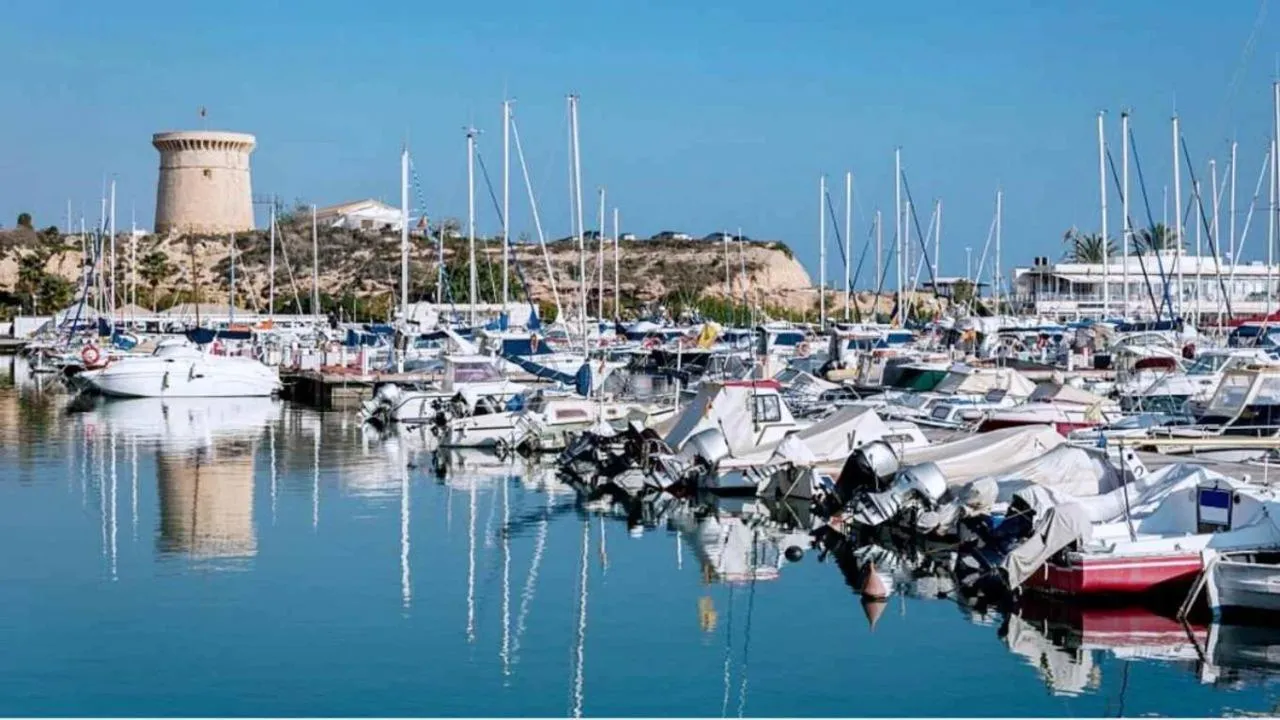 Moderne, lumineux, balcon, piscine, parking