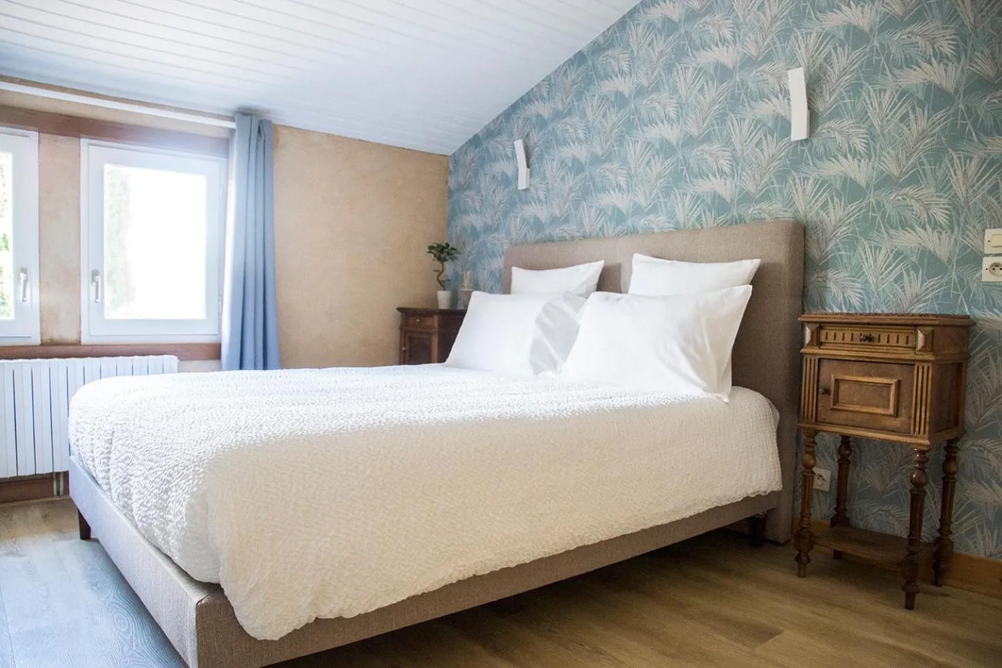 Bed in La Gomerie Chambres d'Hotes