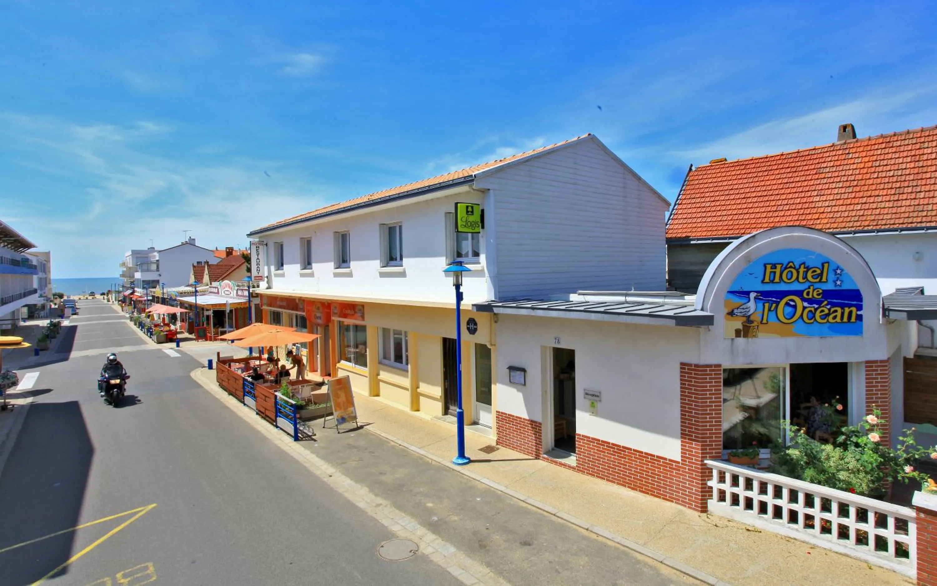 Facade/entrance in Hôtel de l'Océan