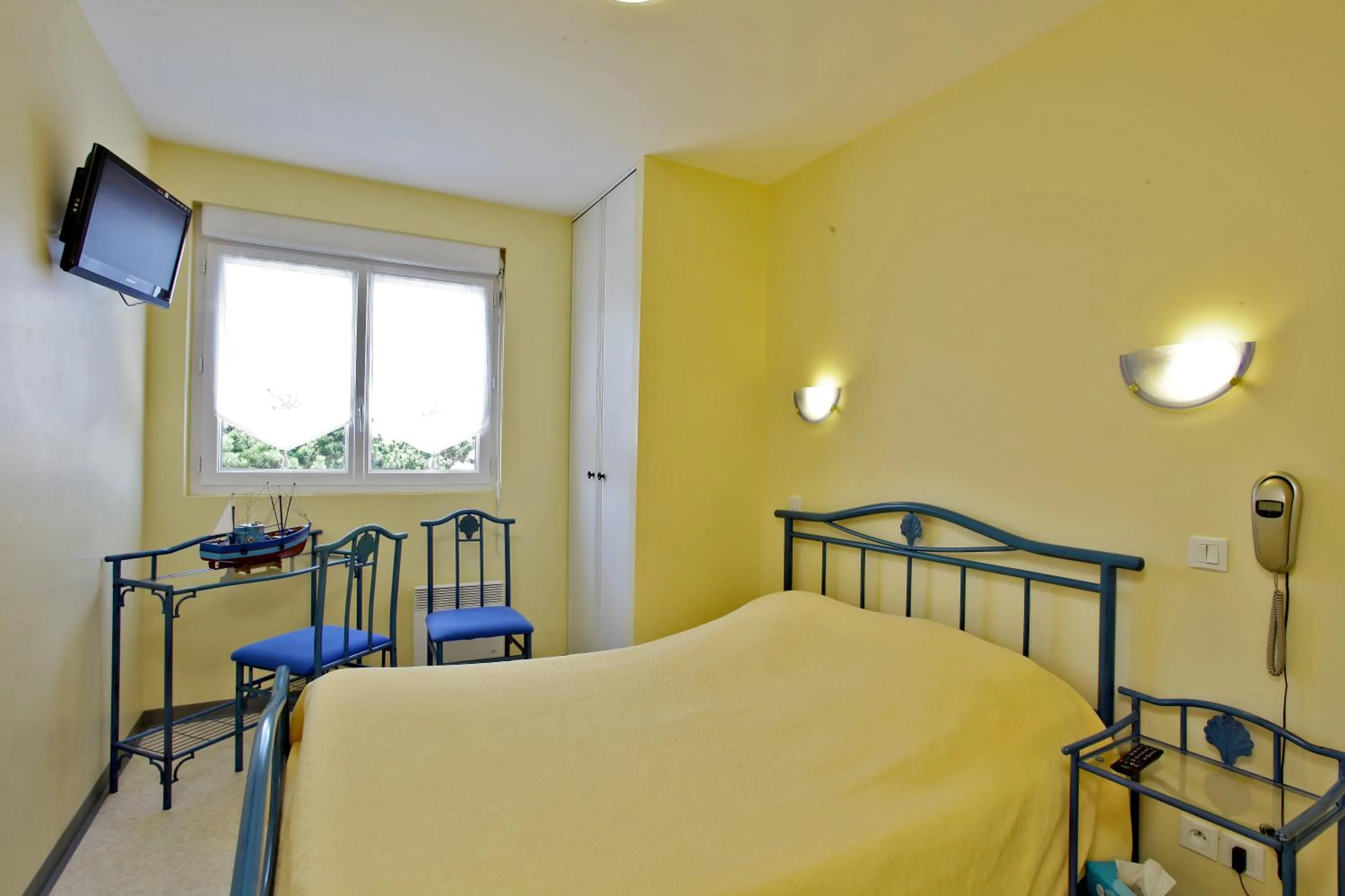Bedroom in Hôtel de l'Océan