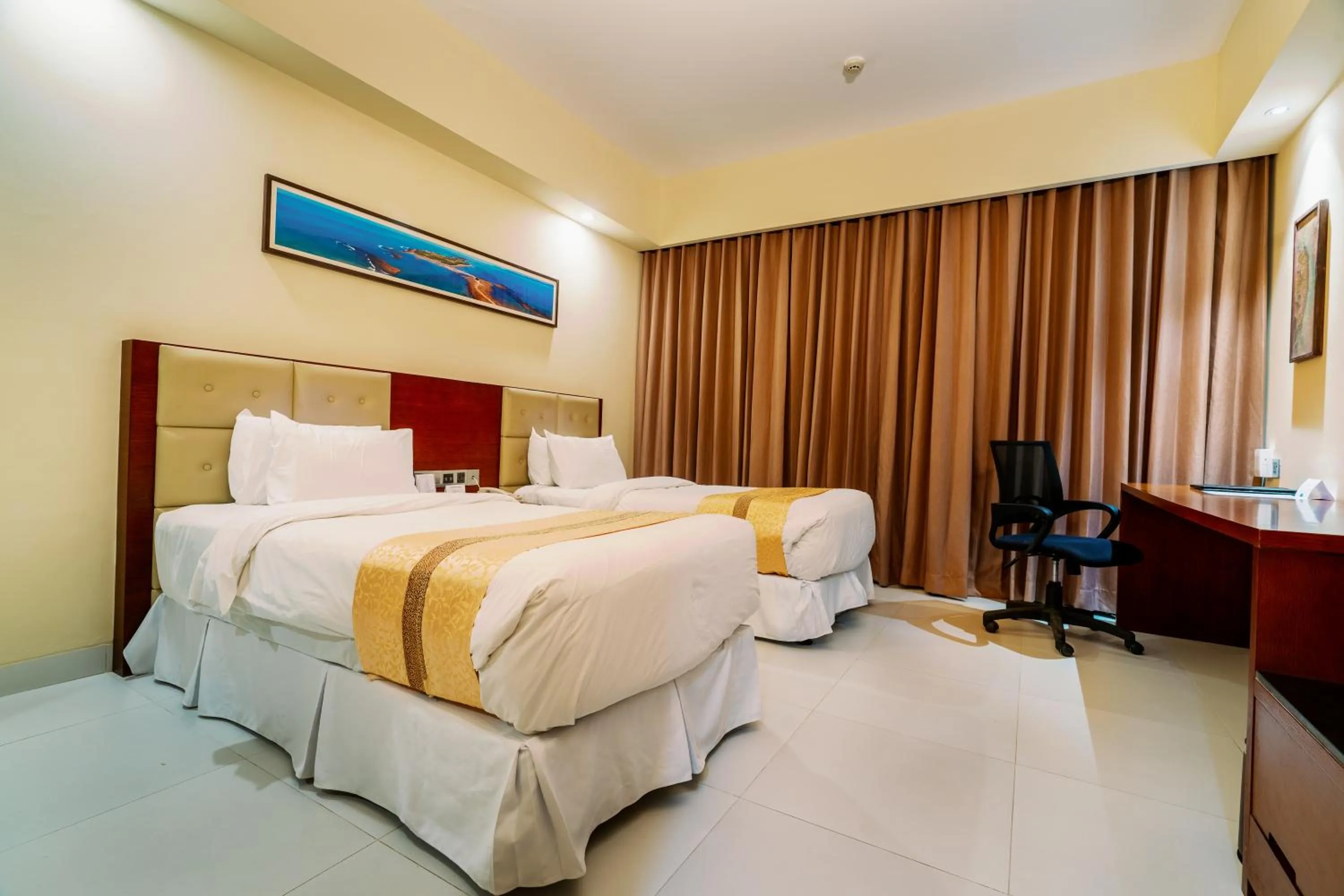 Bed in Best Western Heritage