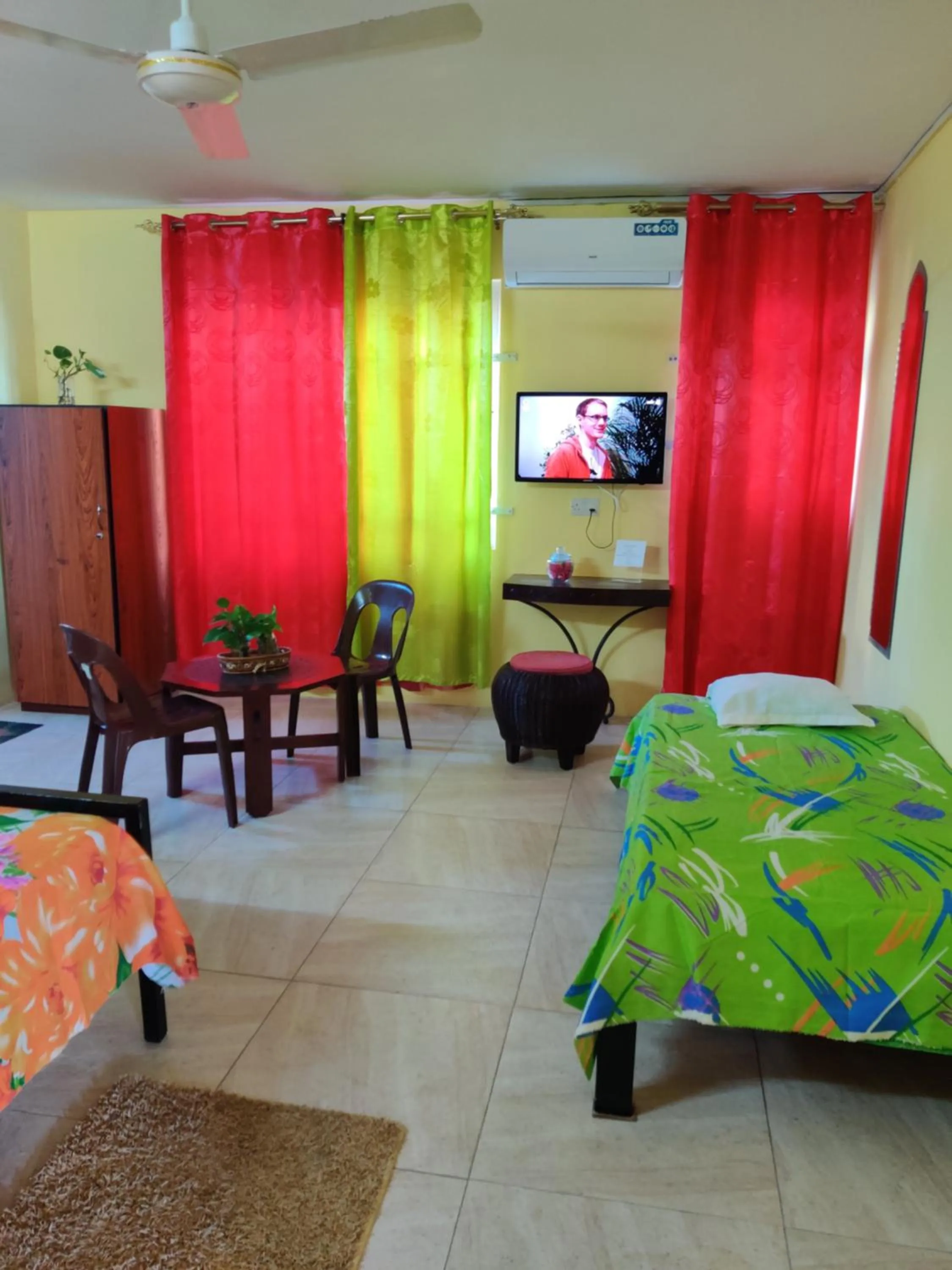 Living room, Bed in Bob Apartments