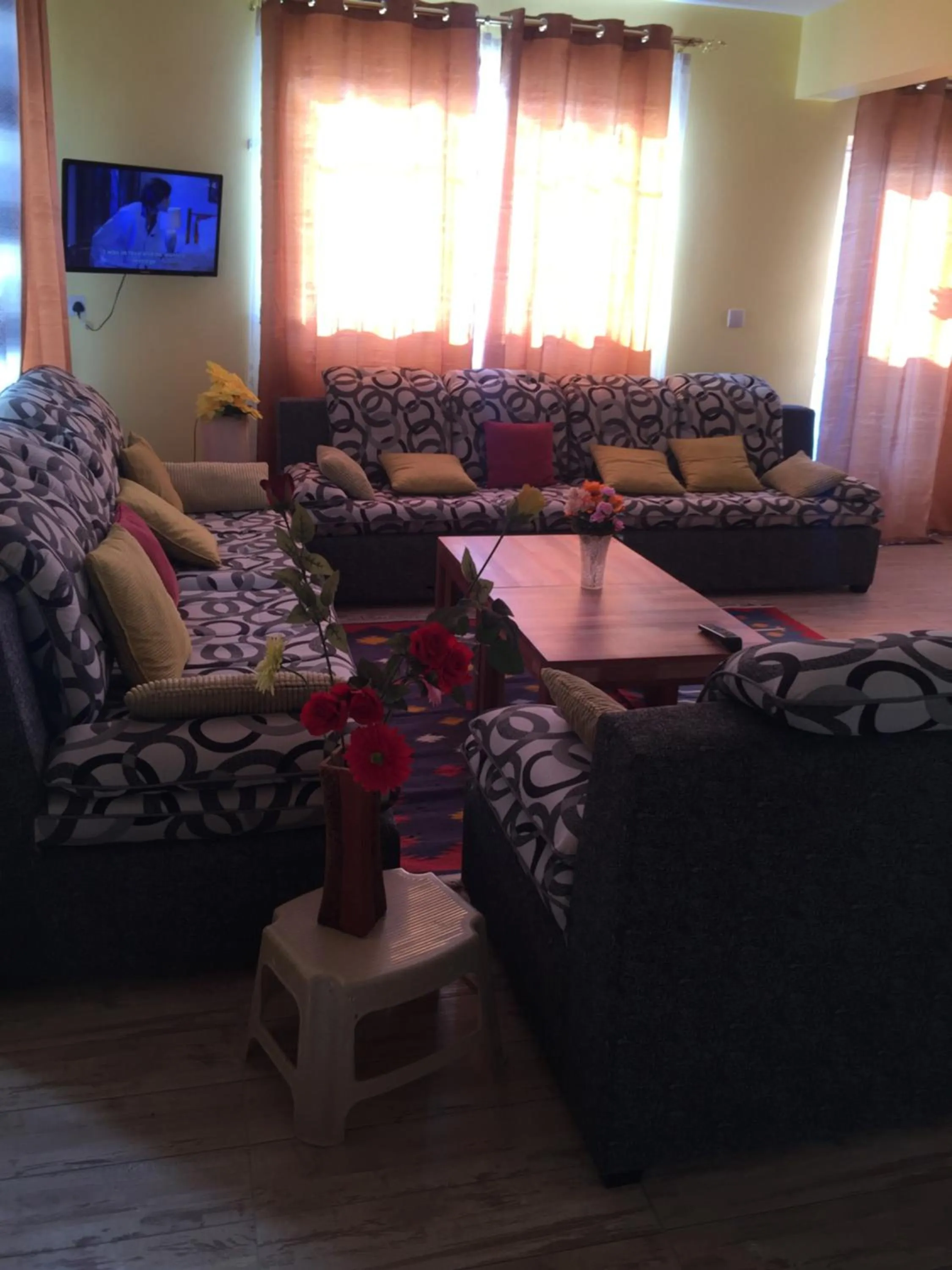 Communal lounge/ TV room in Bob Apartments