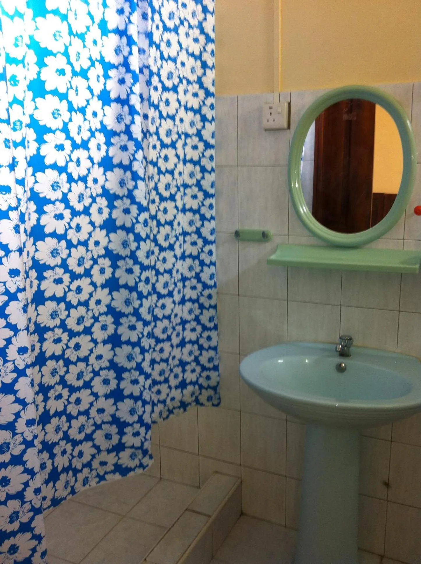 Bathroom in Bob Apartments