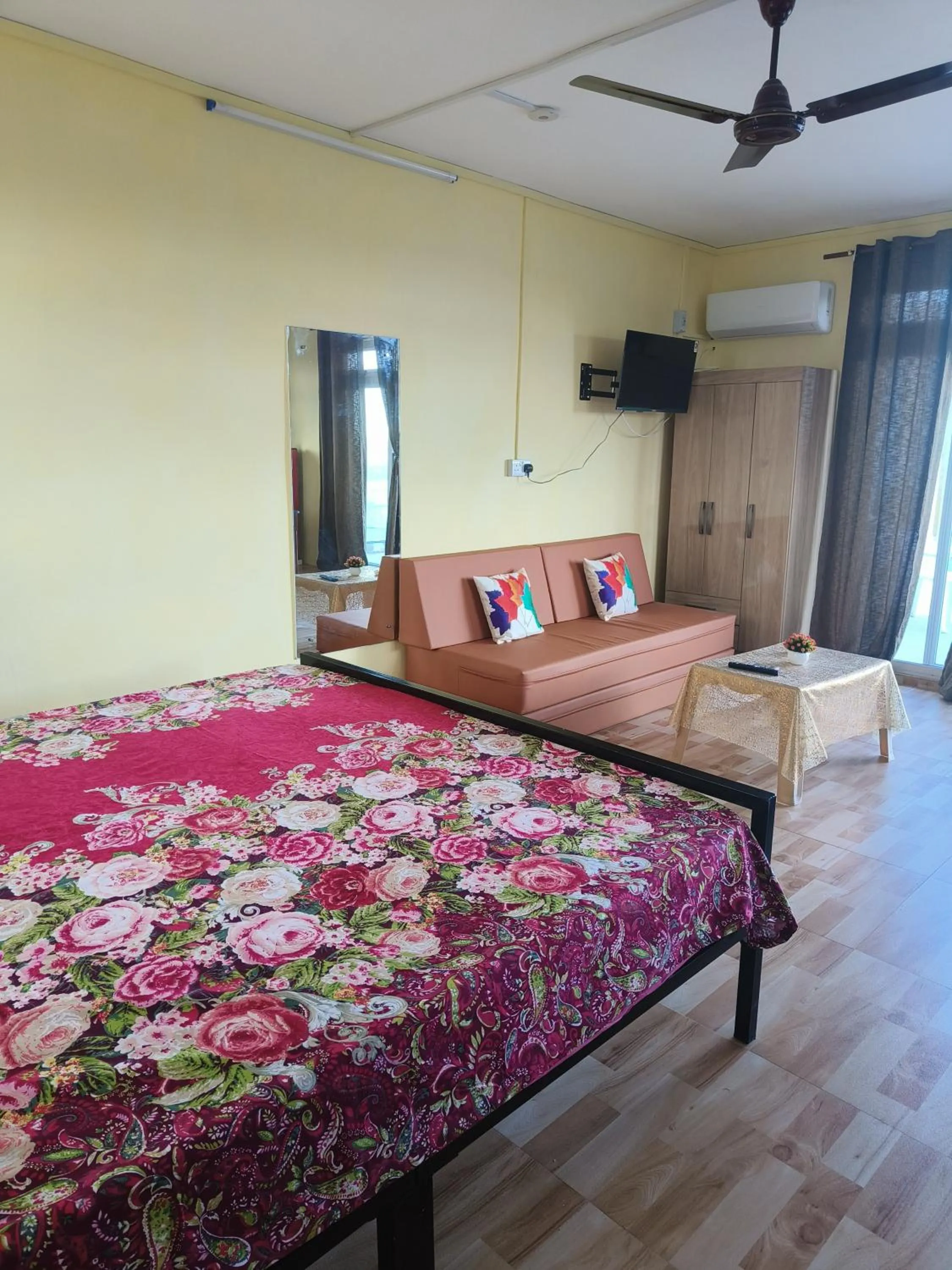 Bed in Bob Apartments