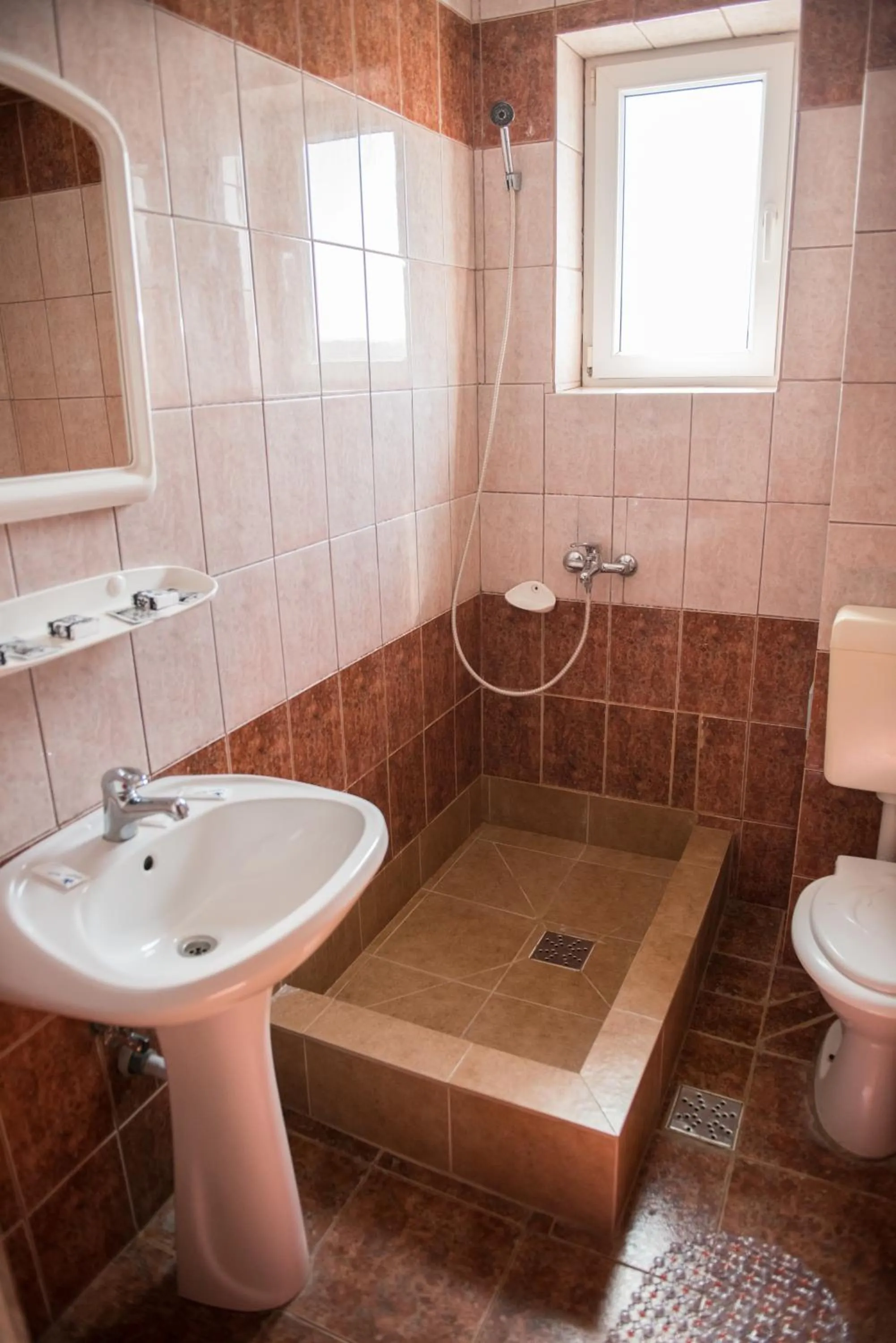 Bathroom in Hotel Dynes