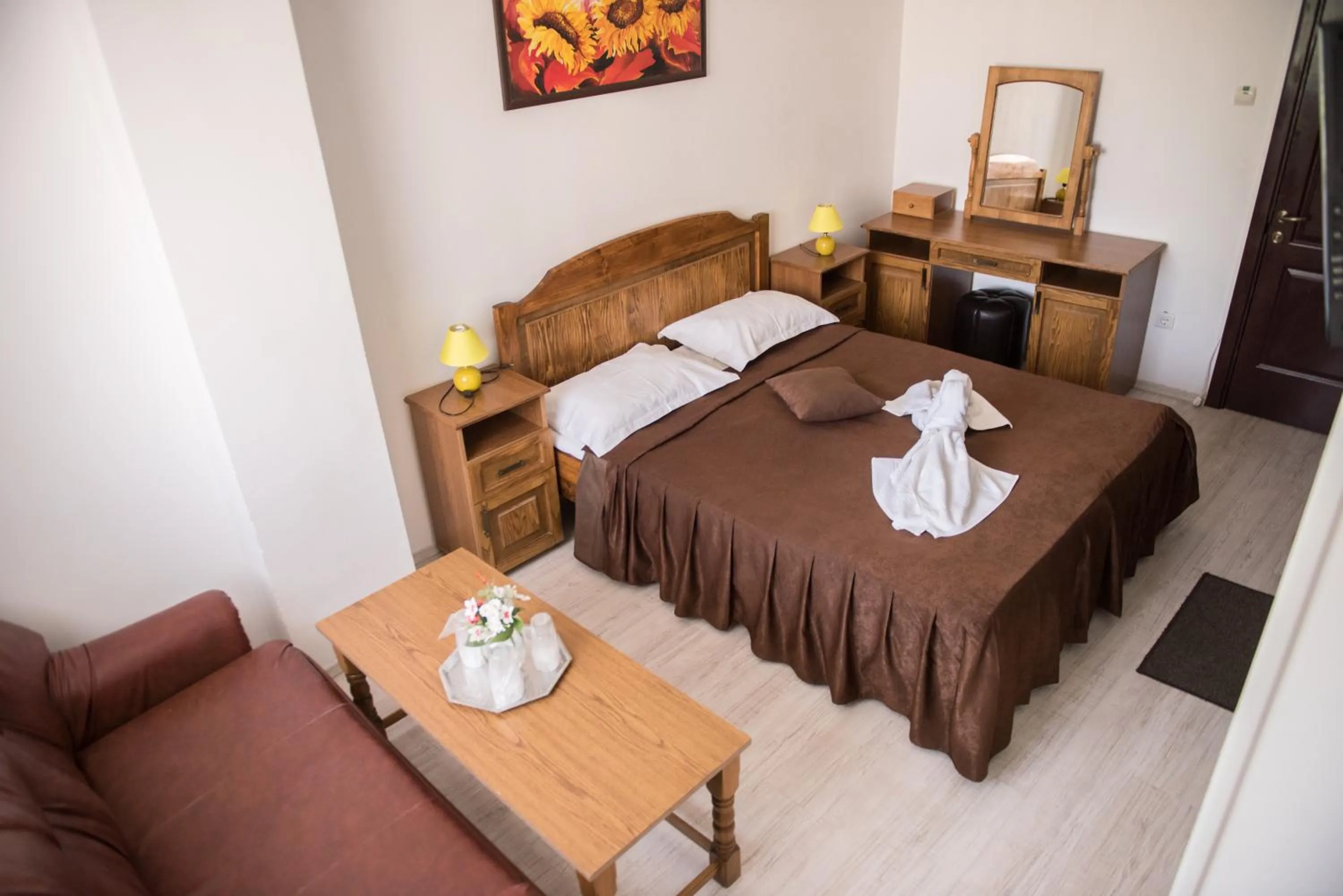 Photo of the whole room, Bed in Hotel Dynes