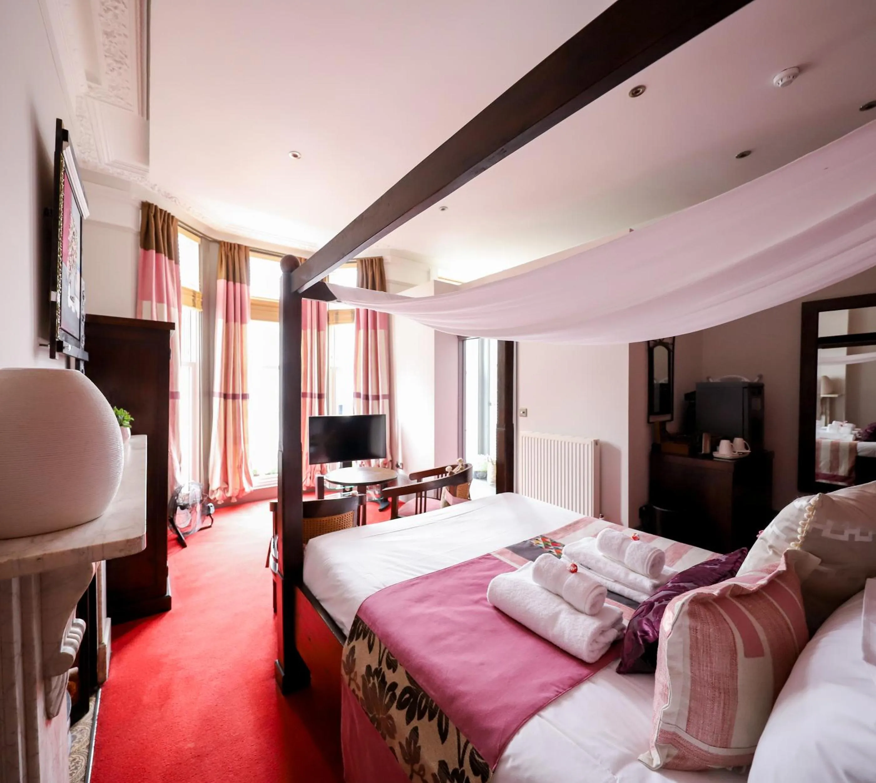 Bed in INNit Cavalaire