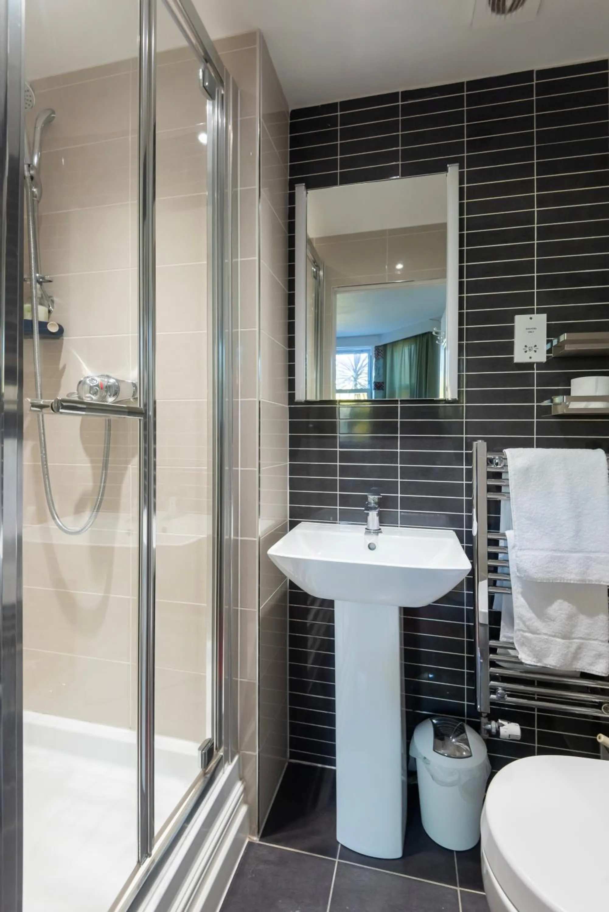 Shower in INNit Cavalaire