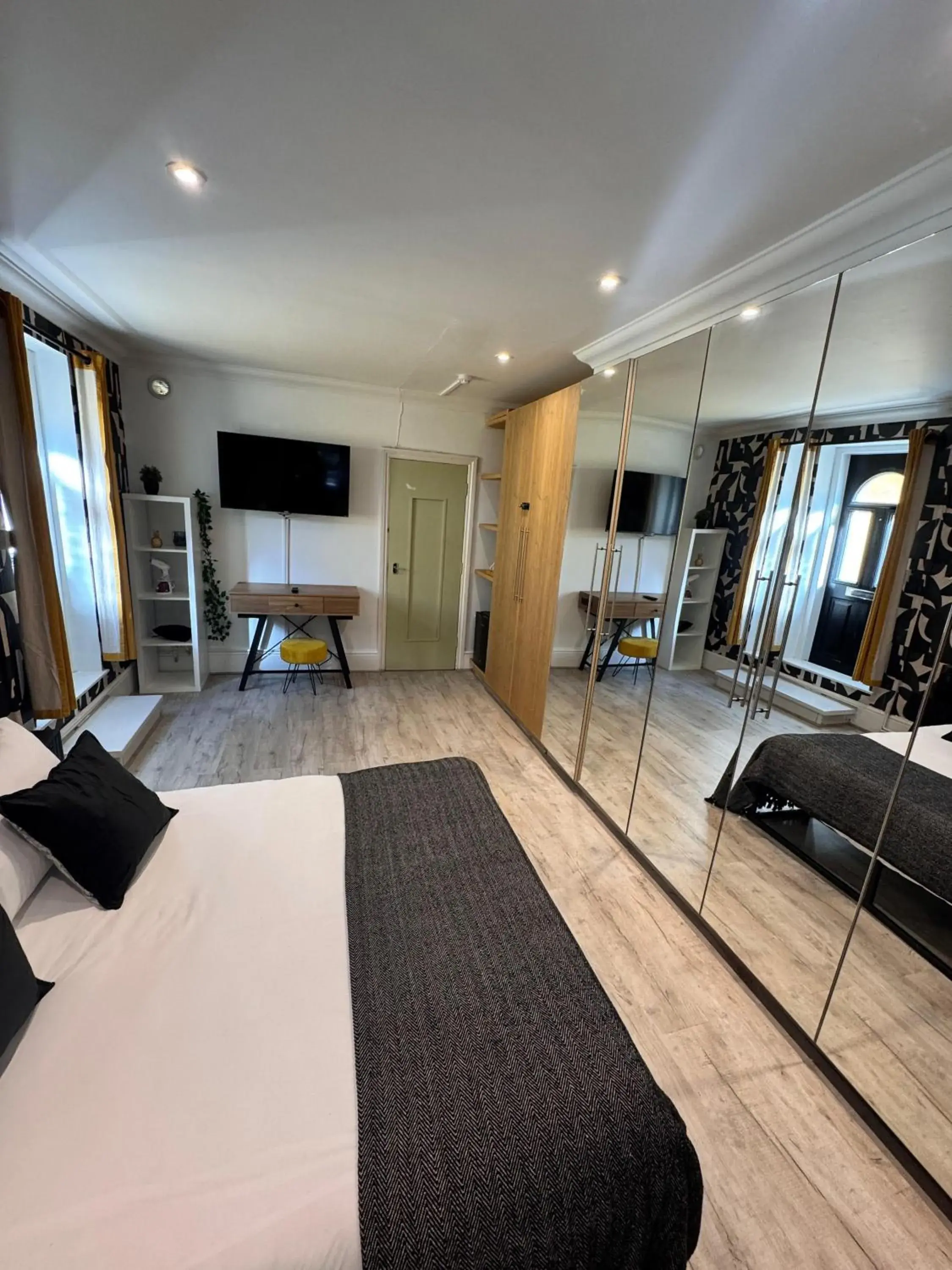 King Room in INNit Cavalaire King Room in INNit Cavalaire