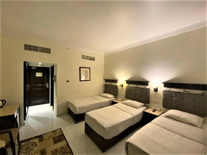 Bedroom, Bed in Signature Inn Hotel Deira