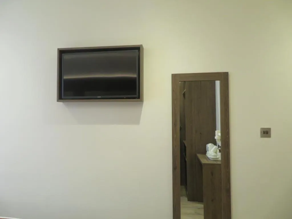 Glendale Hyde Park Hotel