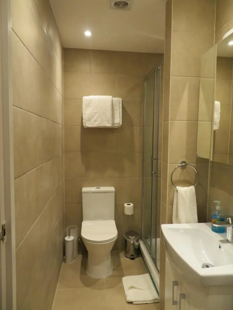 Glendale Hyde Park Hotel