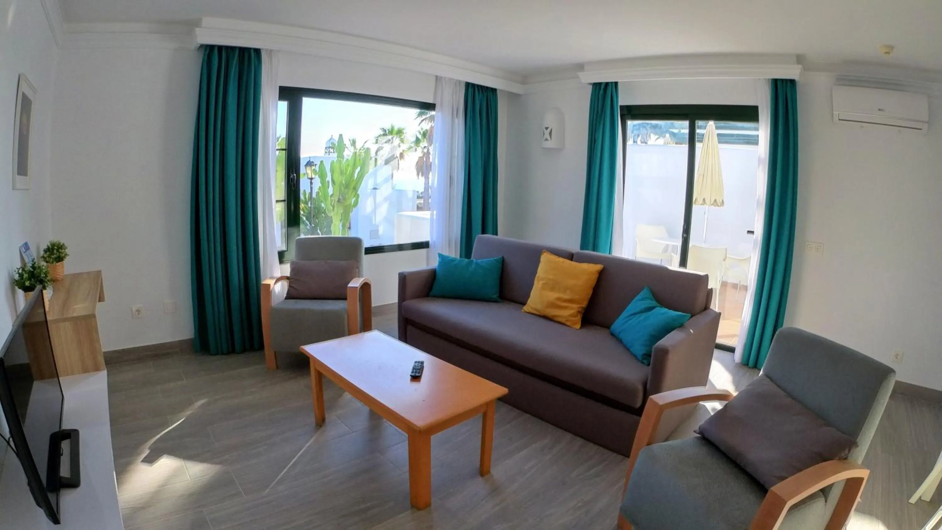 Living room in Palmeras Garden