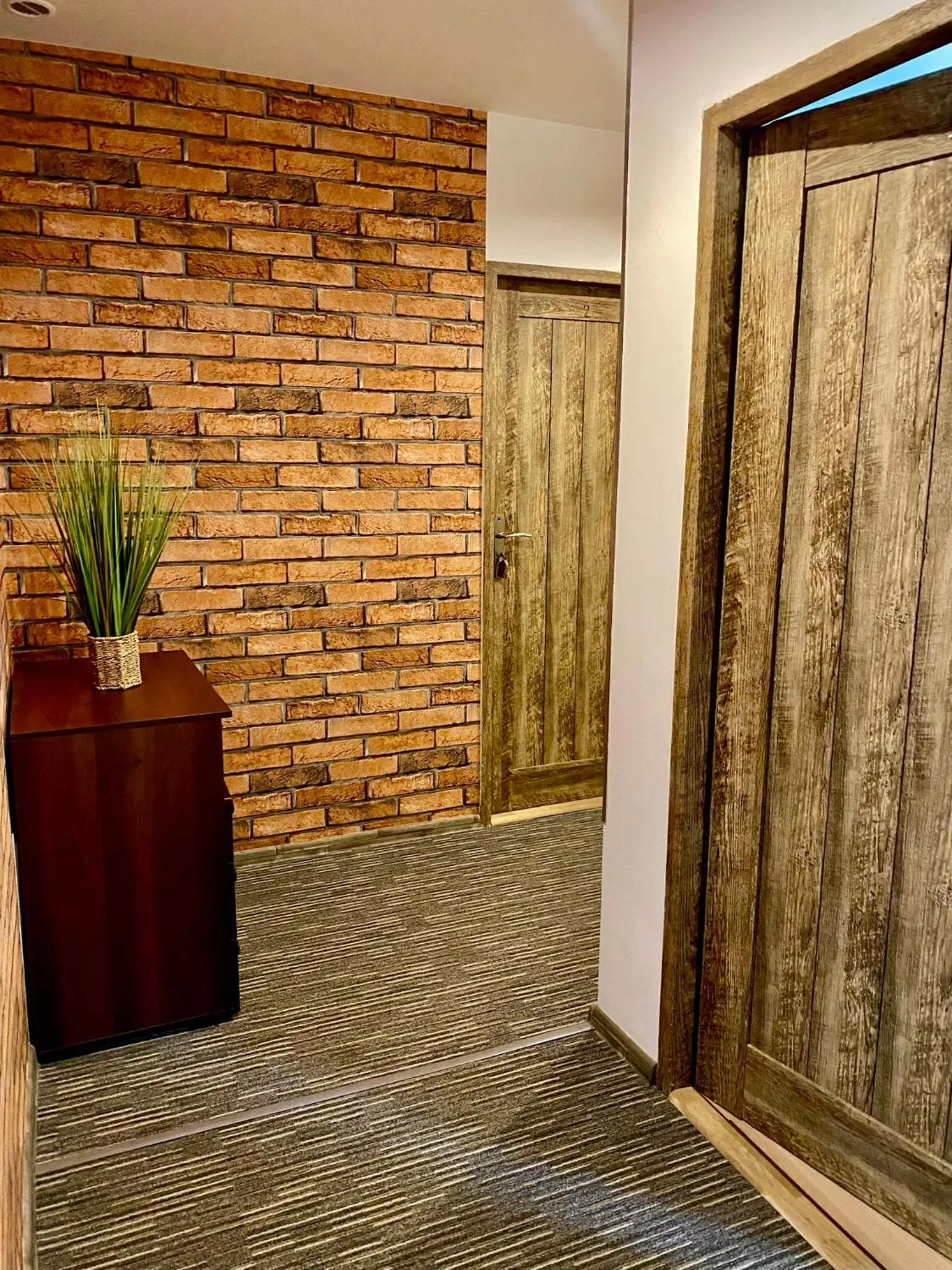 Property building in Old Tree Home & Restaurant