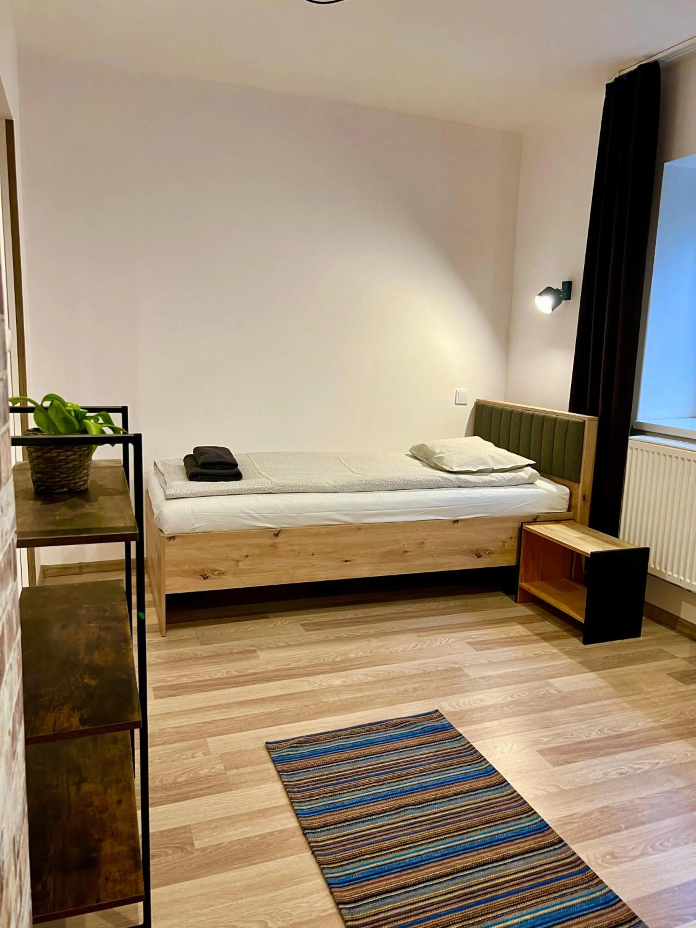 Property building, Bed in Old Tree Home & Restaurant