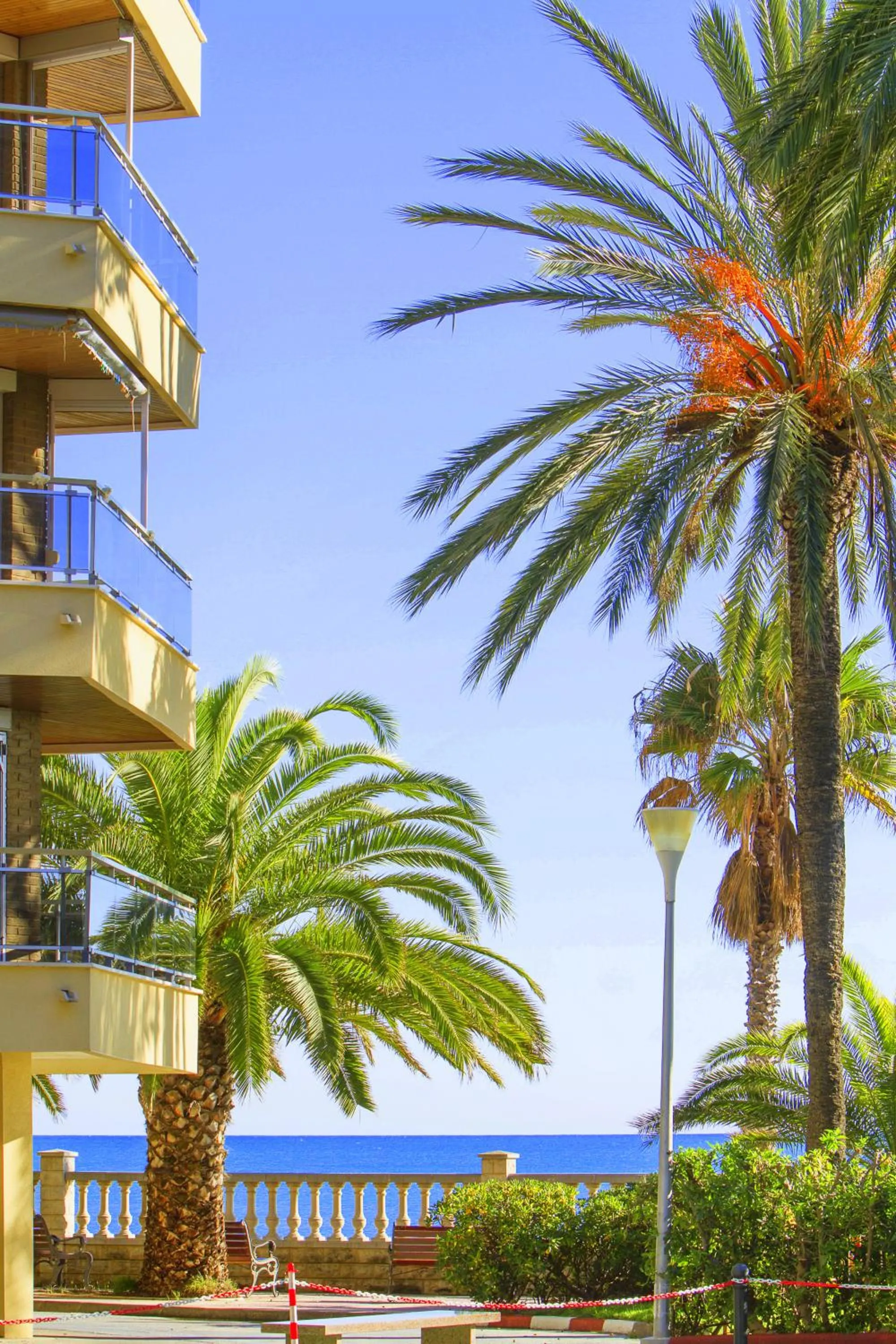 Beach in Rentalmar Sol de España - Mas d'en Gran