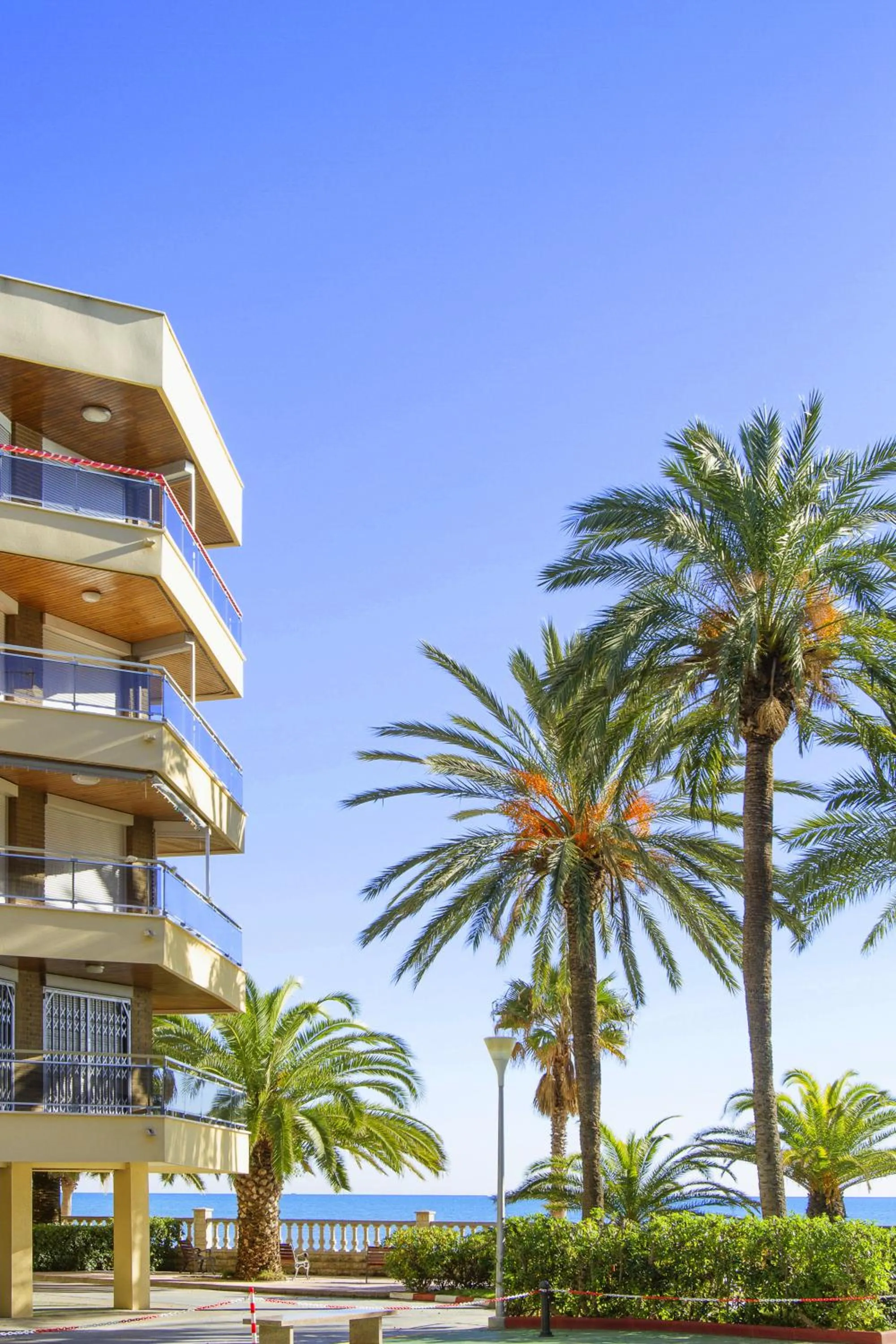 Beach in Rentalmar Sol de España - Mas d'en Gran