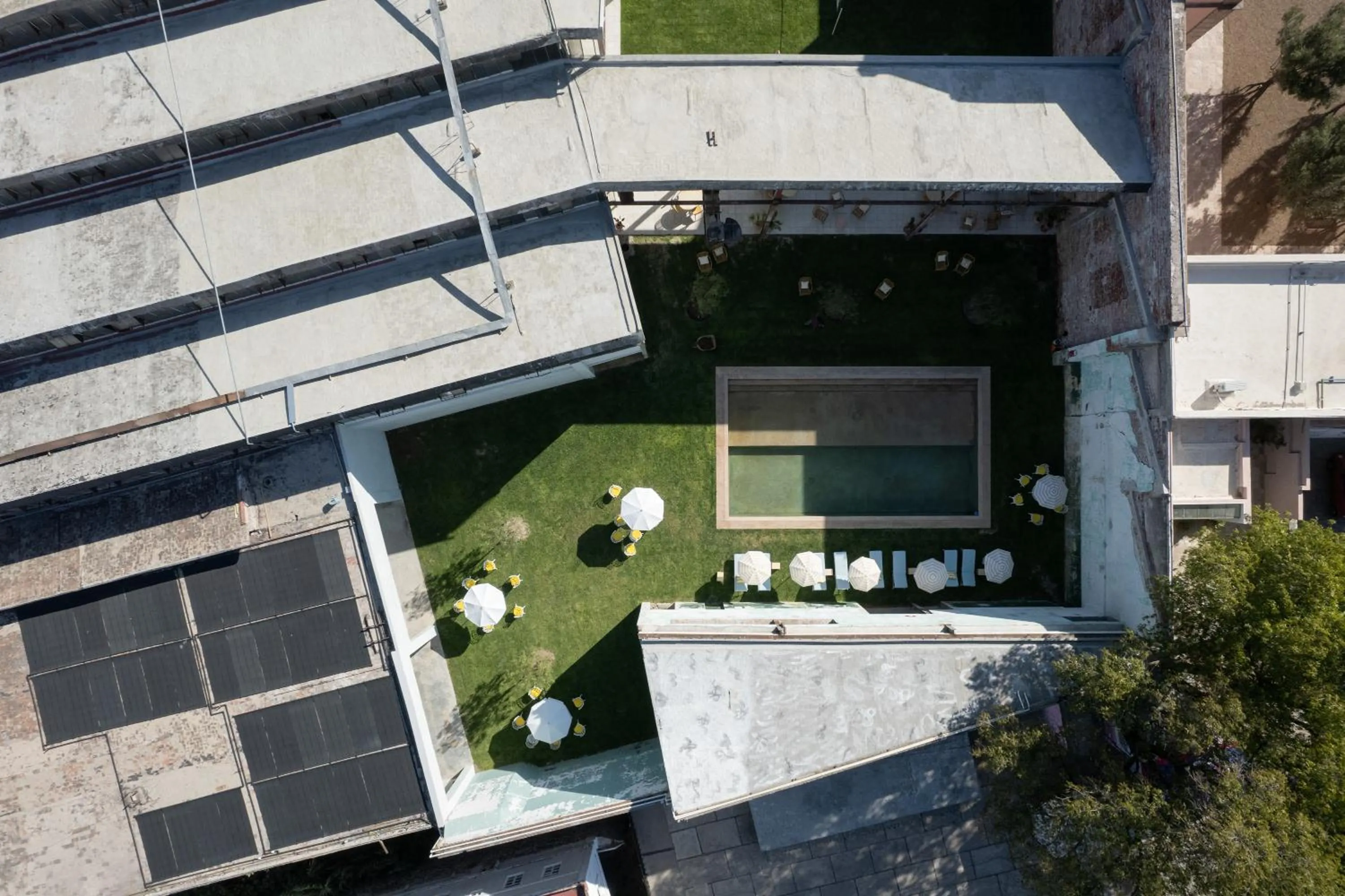 Property building in Hotel Hércules