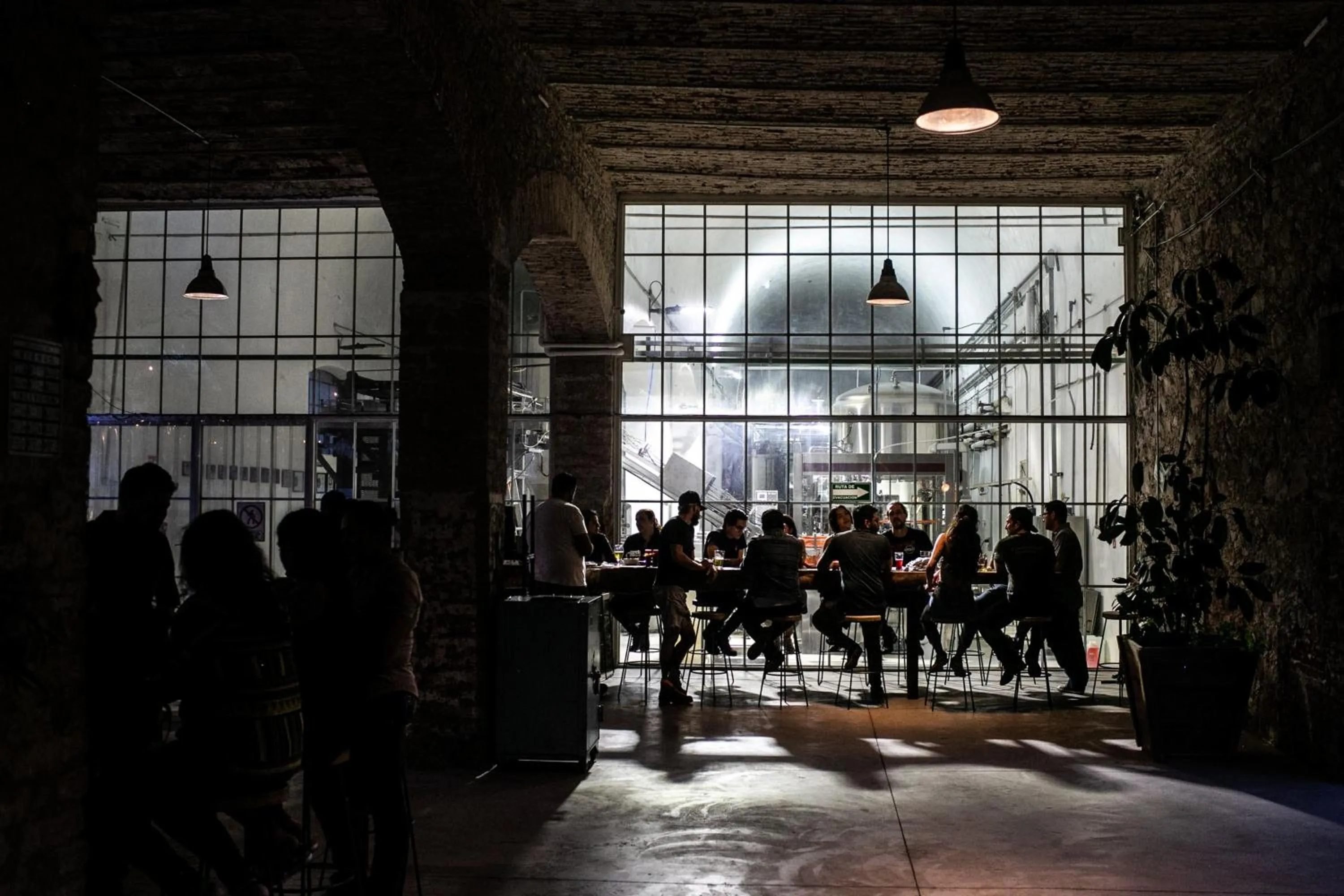 People in Hotel Hércules