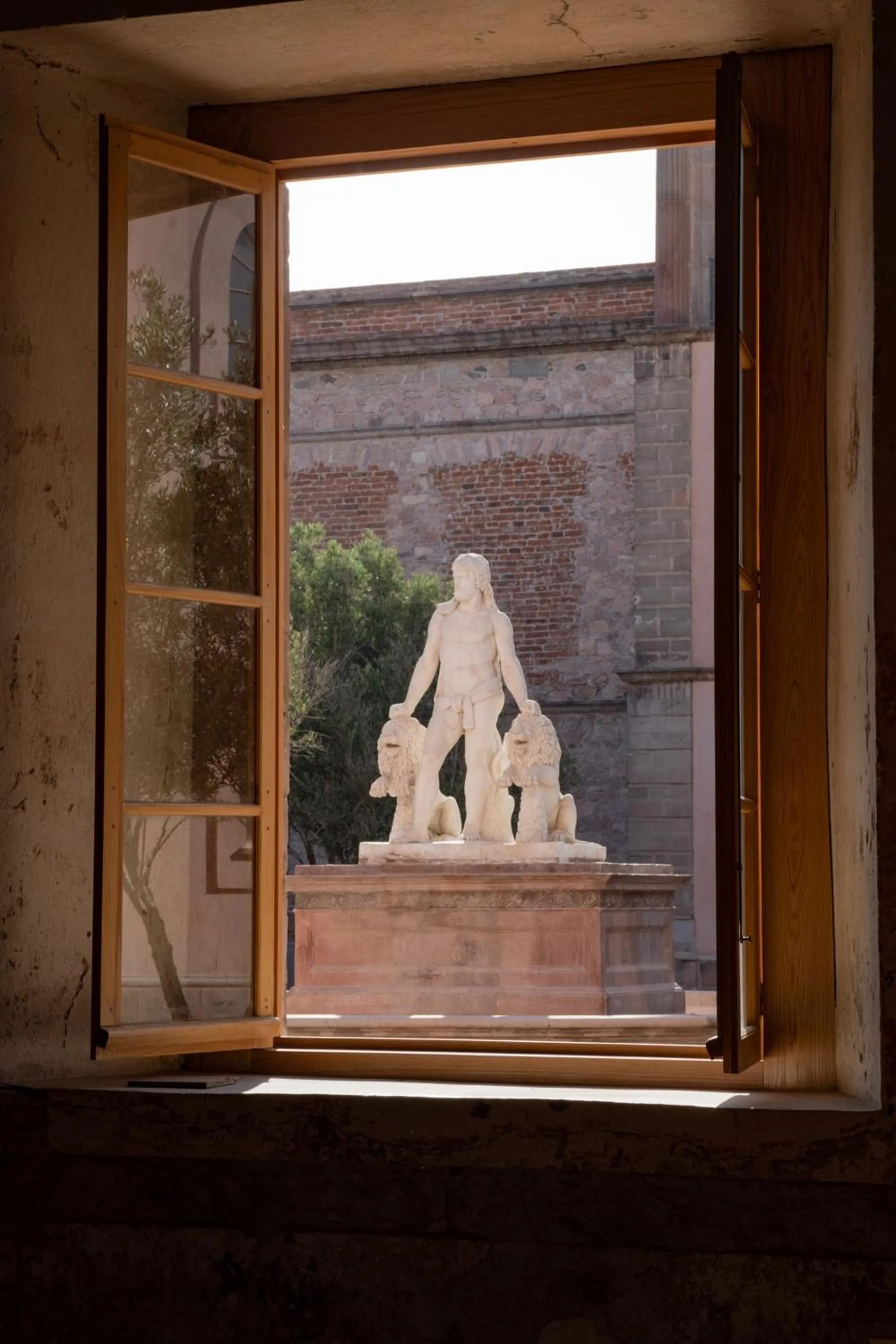 Property building in Hotel Hércules