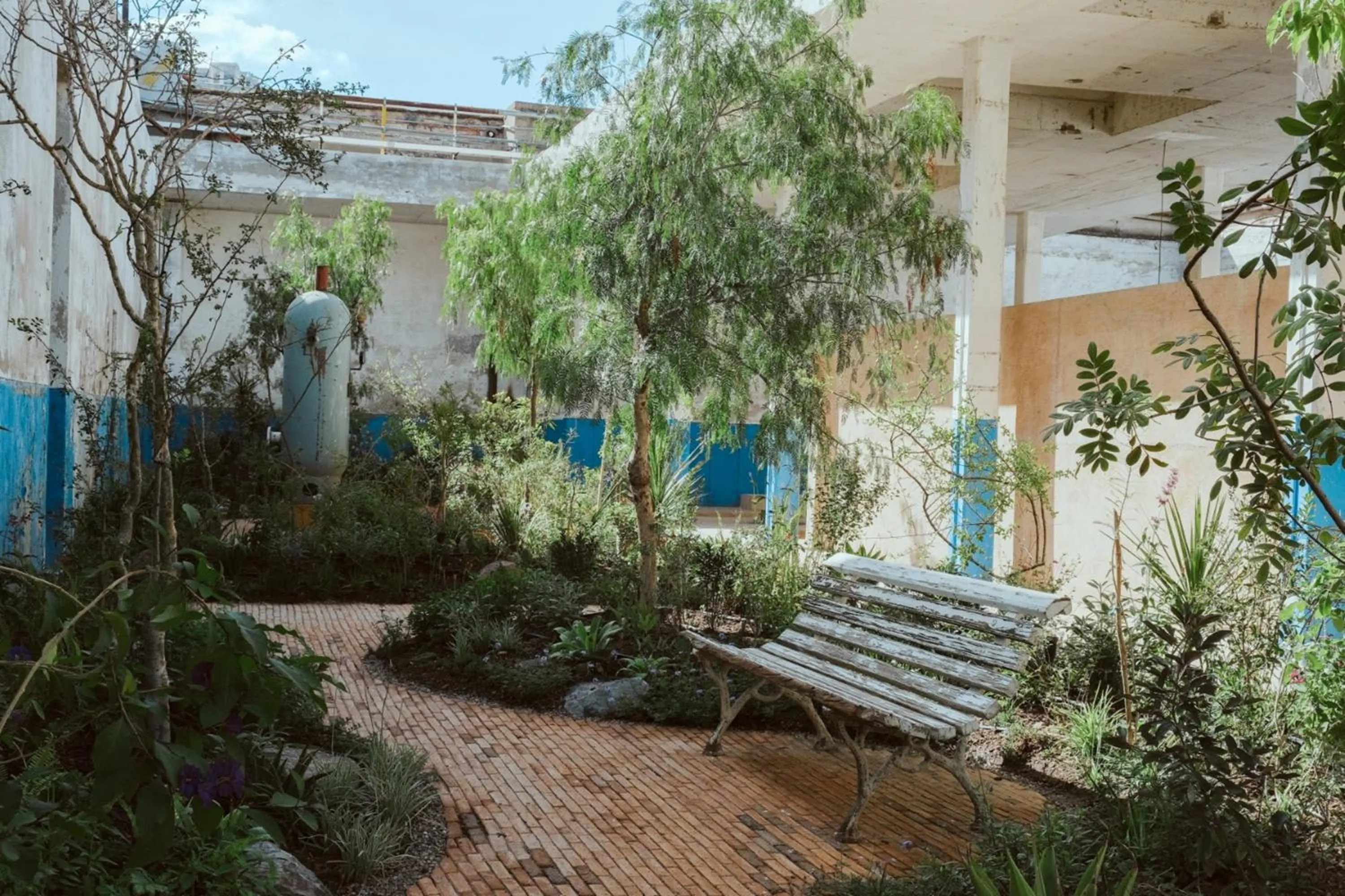 Property building in Hotel Hércules