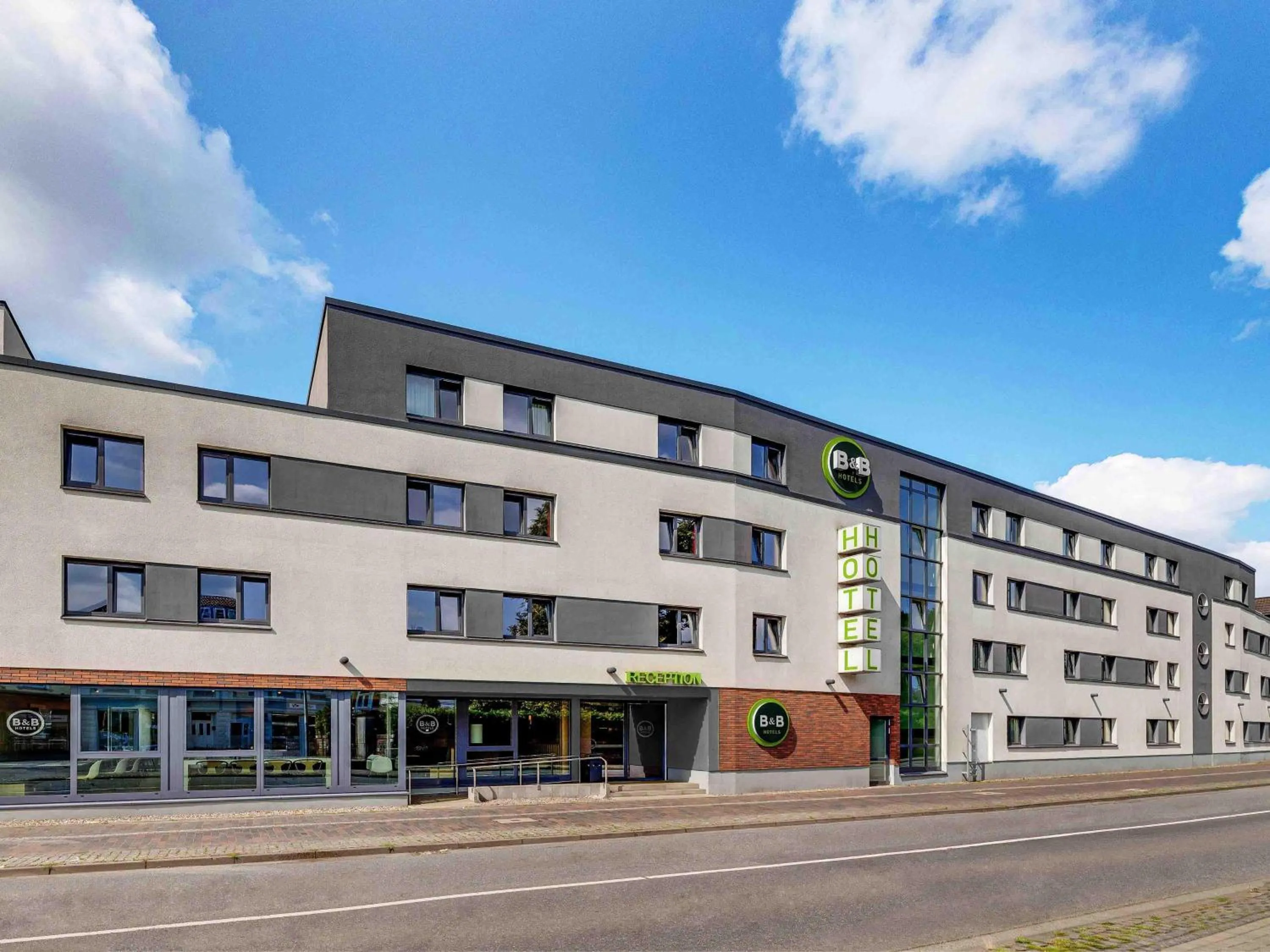 Property building in B&B Hotel Oldenburg