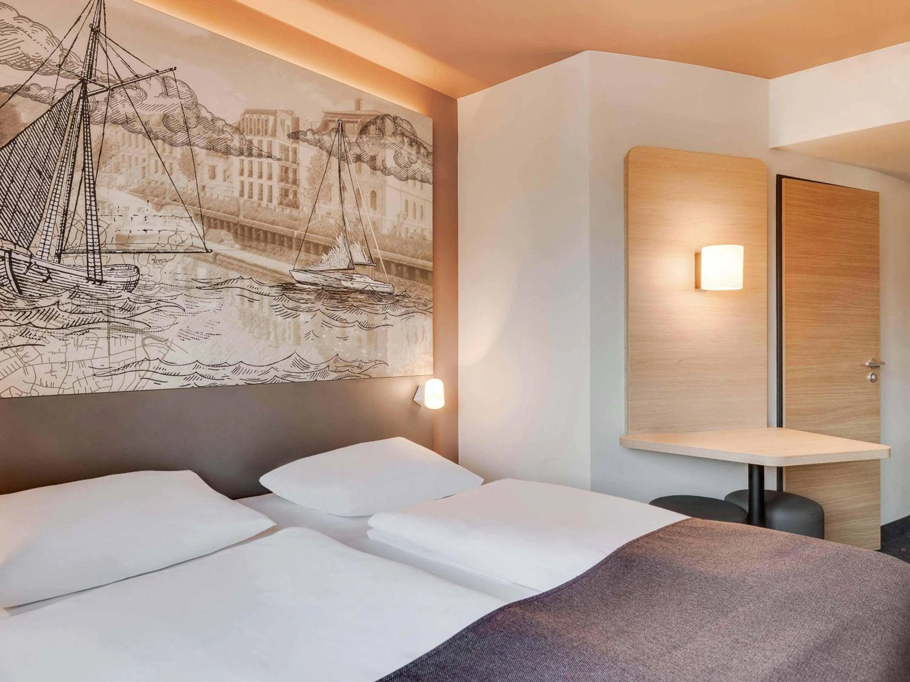 Photo of the whole room, Bed in B&B Hotel Oldenburg