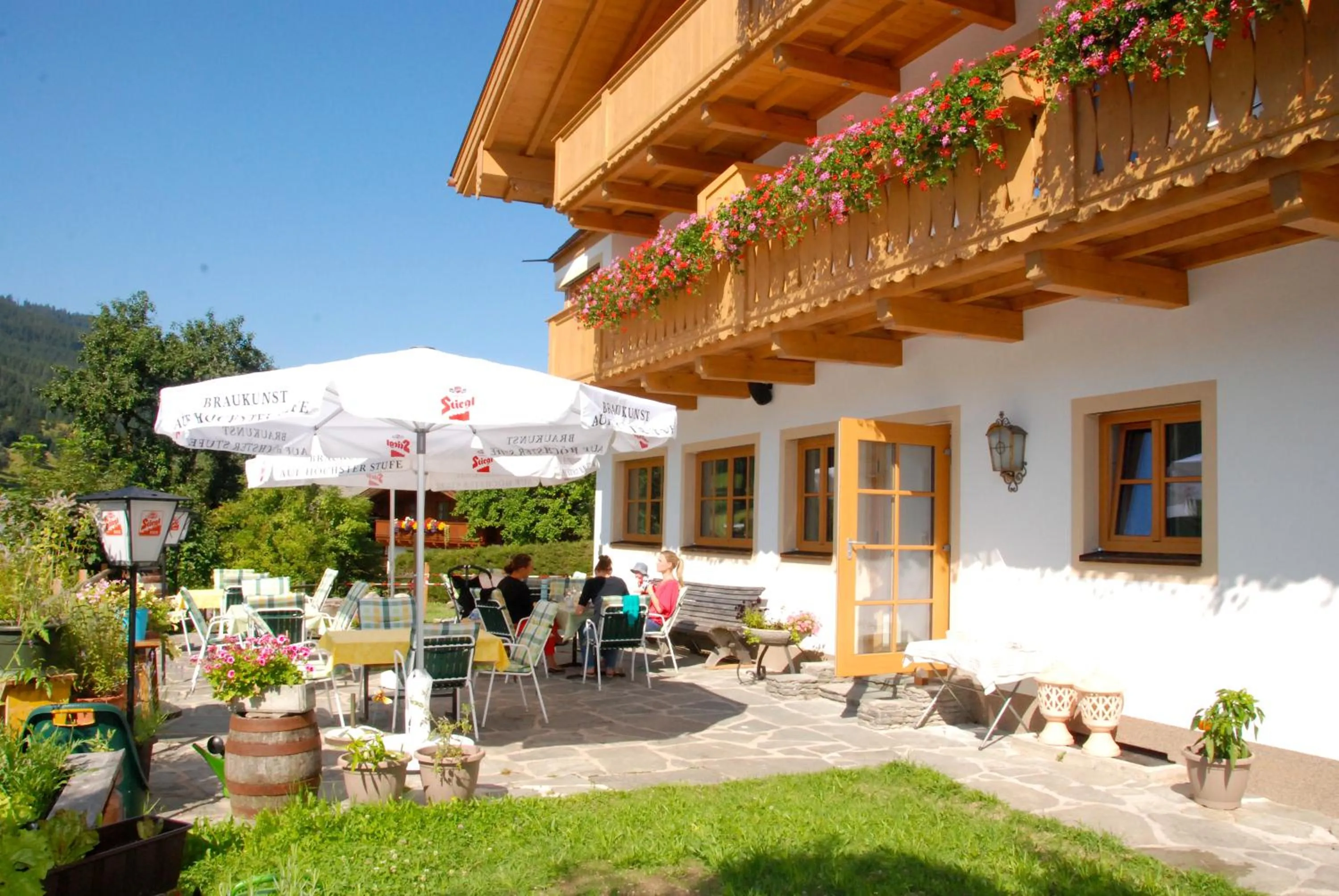 Facade/entrance in Hotel Gasthof Erbhof Anderlhof