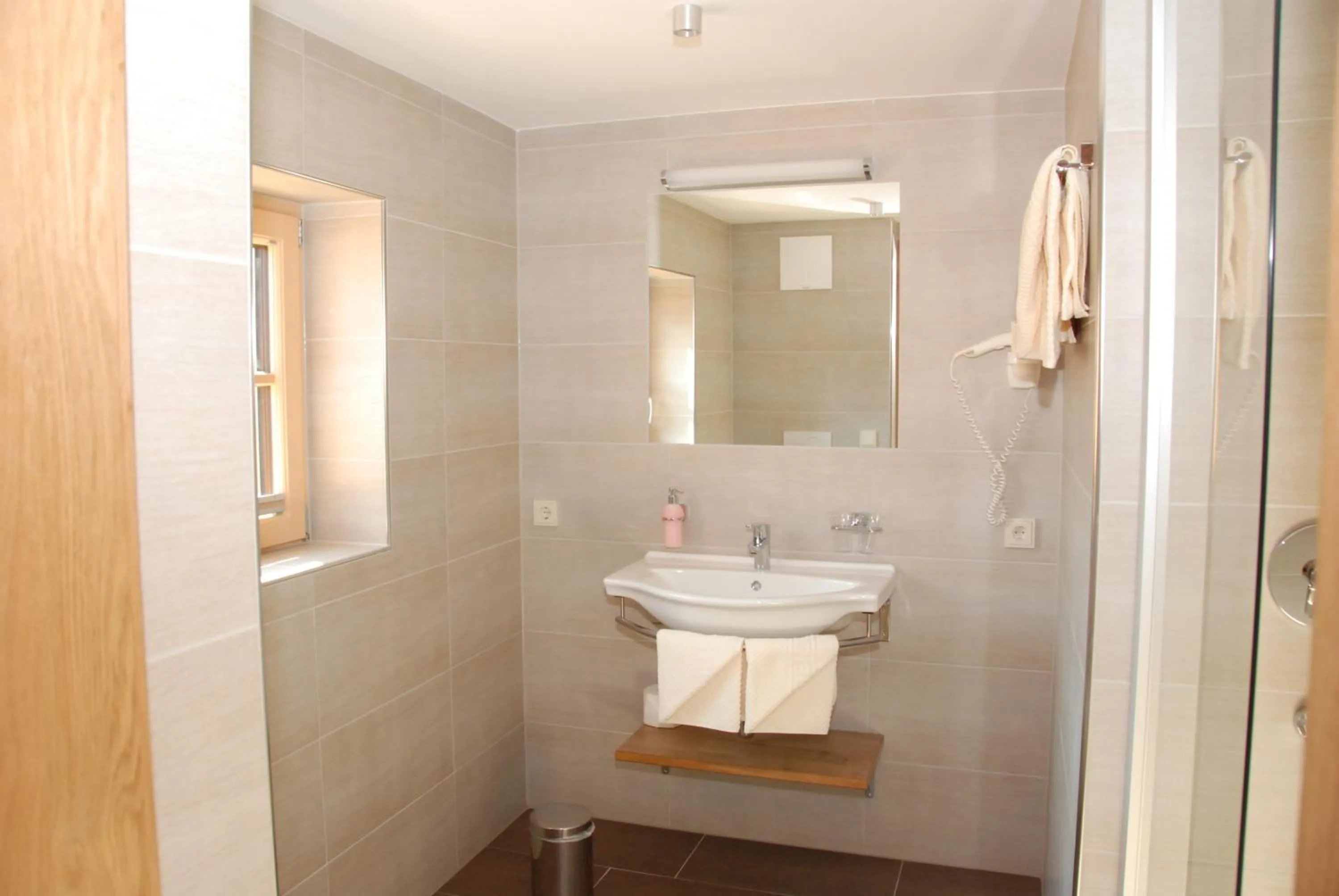 Bathroom in Hotel Gasthof Erbhof Anderlhof