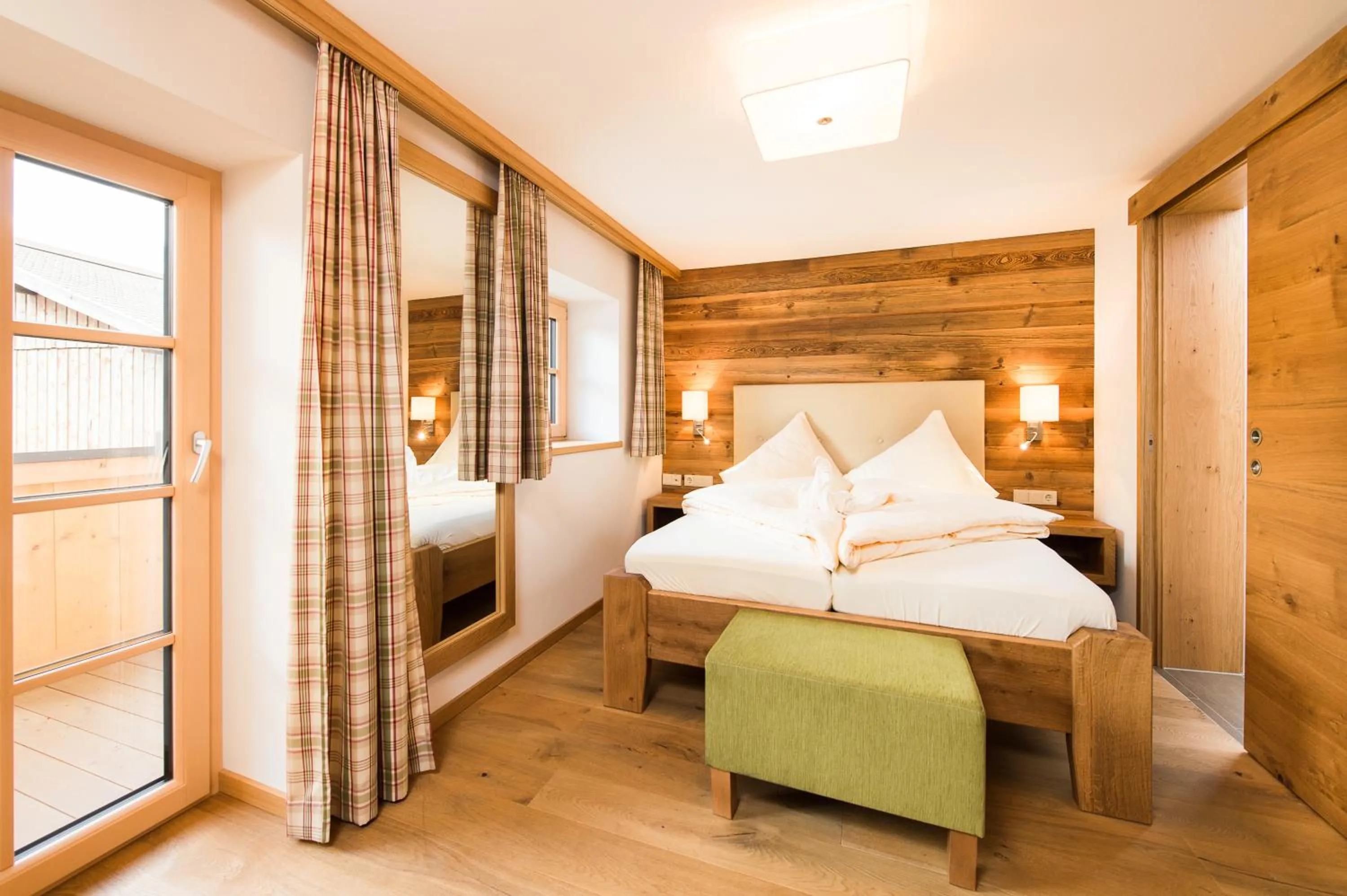 Photo of the whole room, Bed in Hotel Gasthof Erbhof Anderlhof
