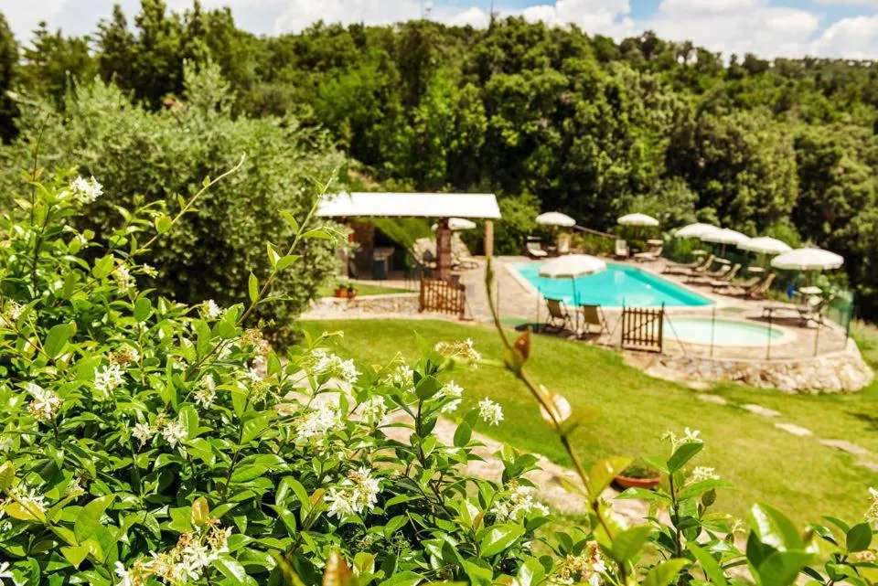 Garden in Agriturismo & Cantina Tenuta Casteani