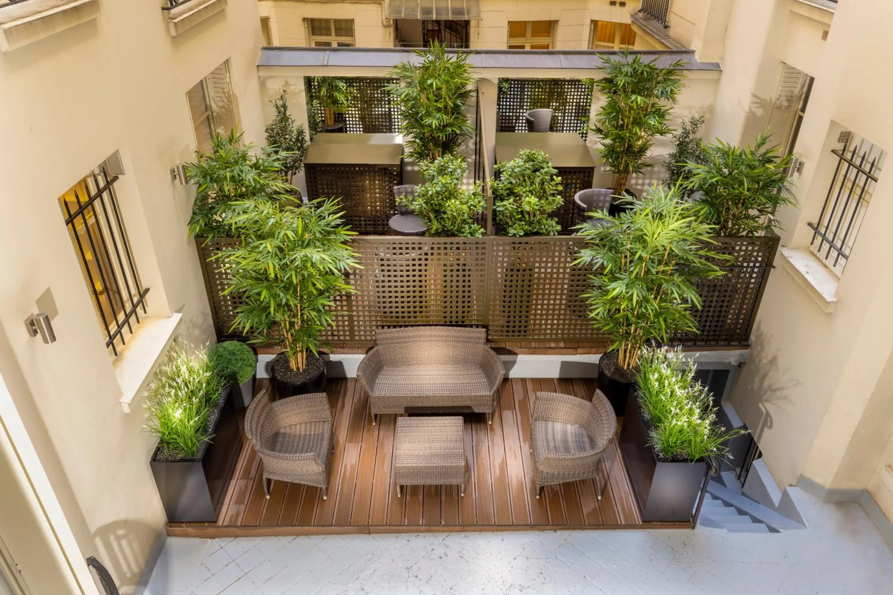 Patio in Résidence Charles Floquet