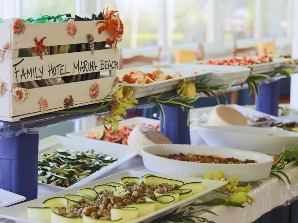 Hotel Marina Beach - Azzurro Club