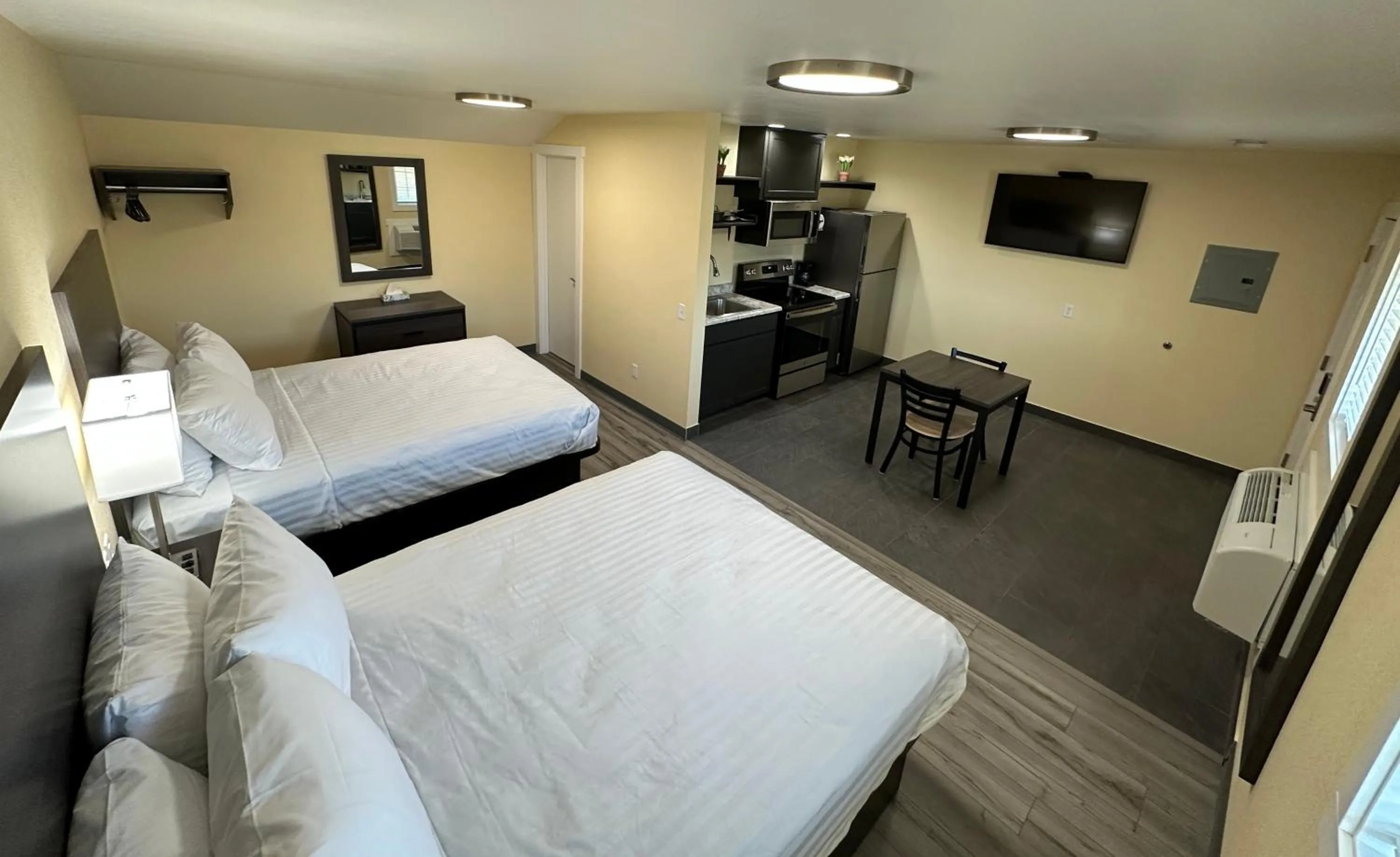 Bed in Relax Inn of Medford