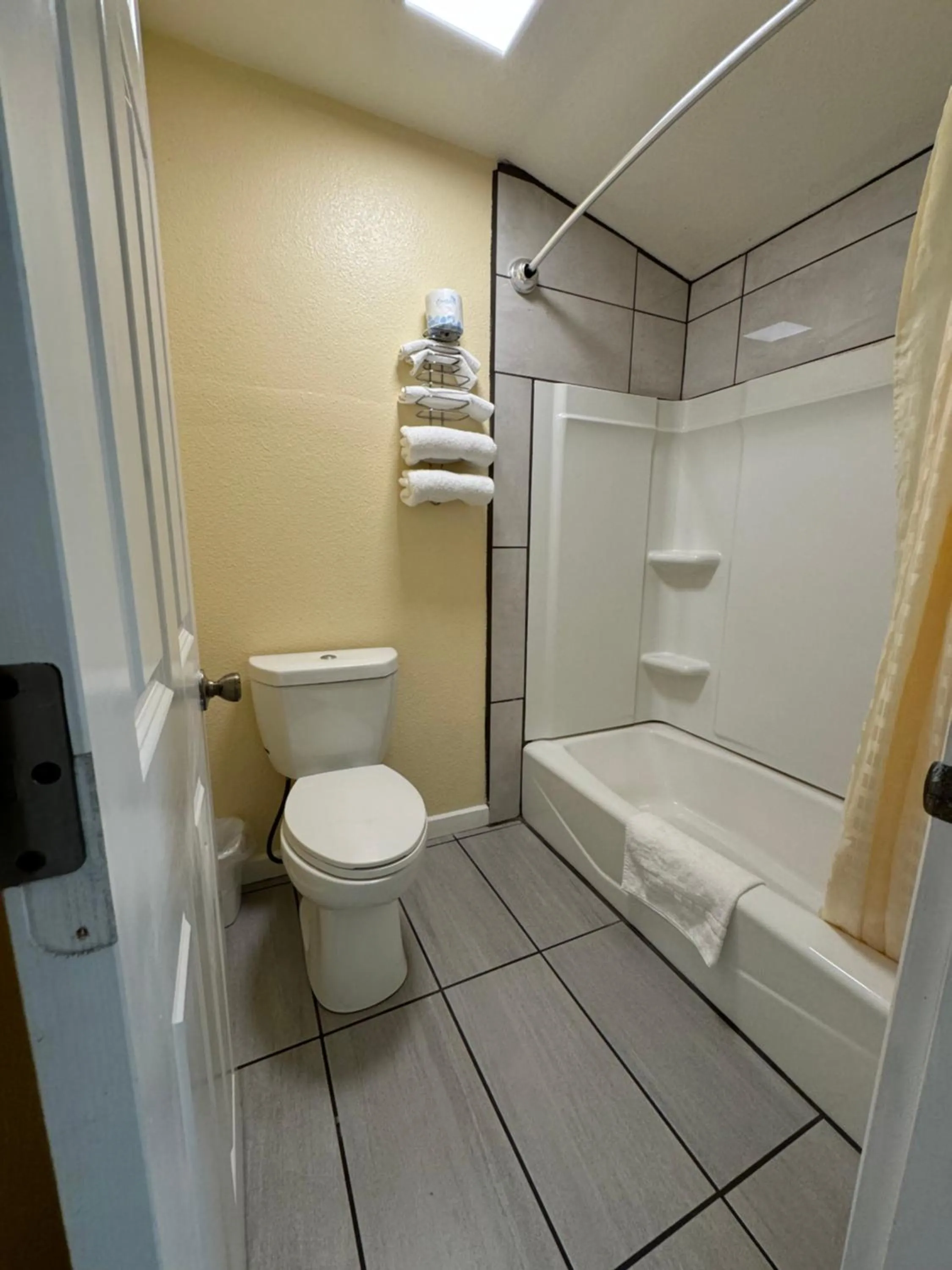 Relax Inn of Medford