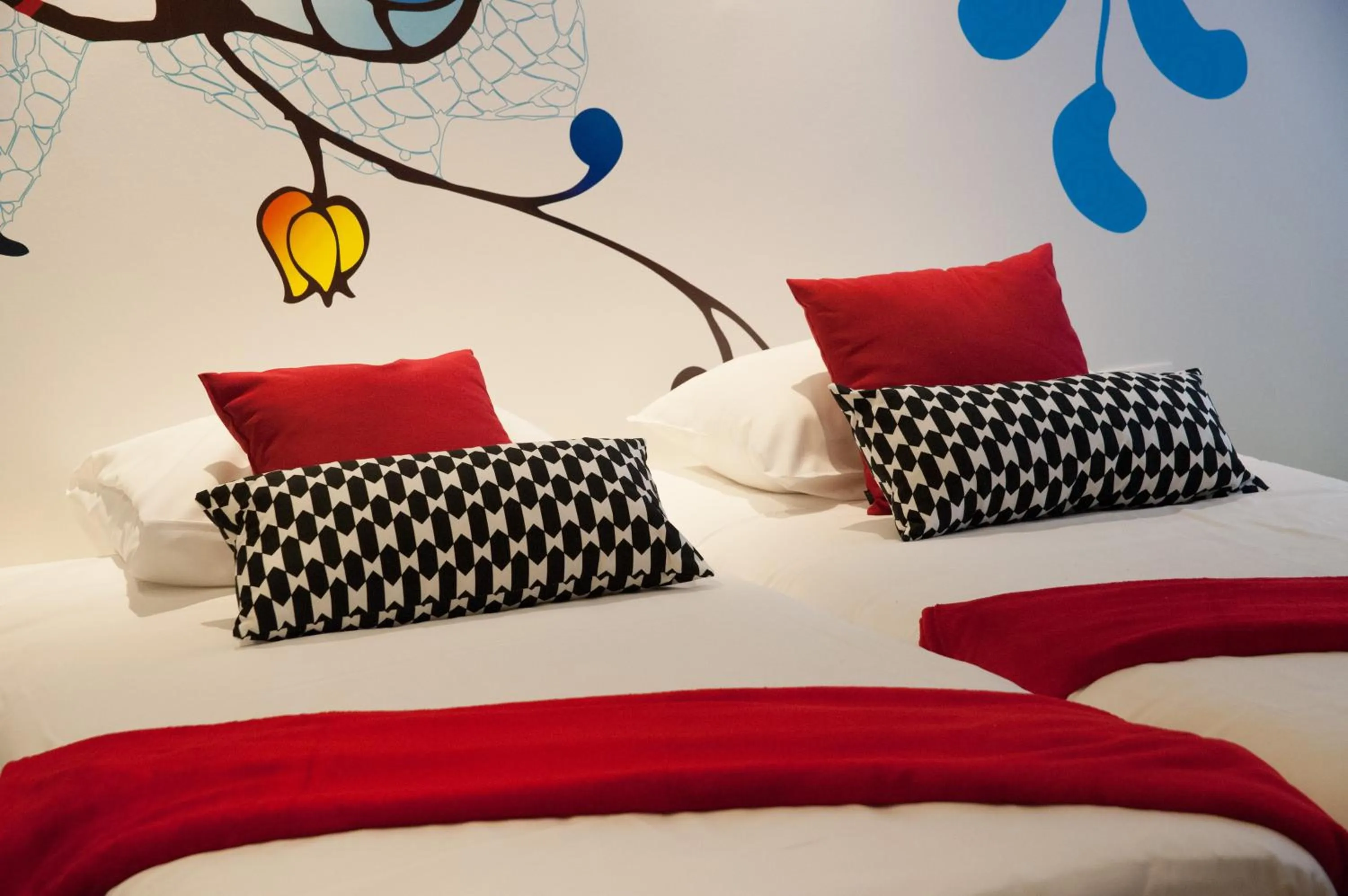 Photo of the whole room, Bed in Appart'hotel Urban Lodge