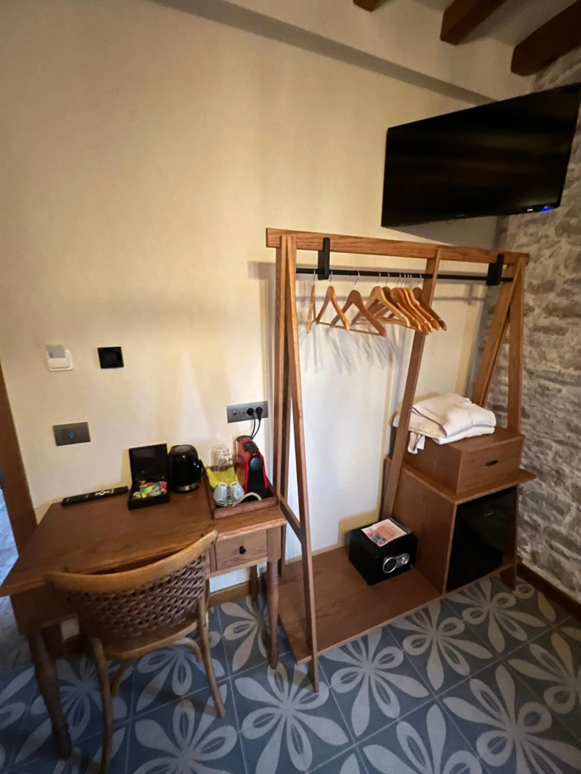 Coffee/tea facilities in Nostos Country House