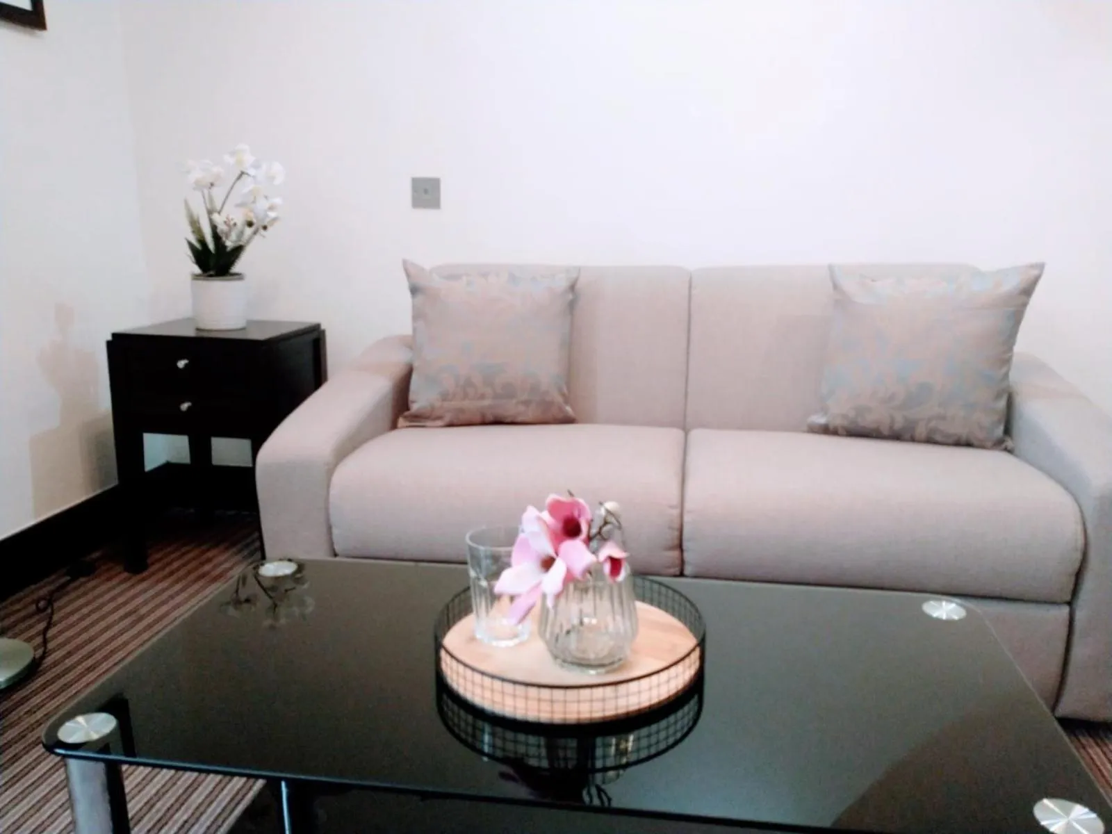 Seating area in Hotel Edward Paddington