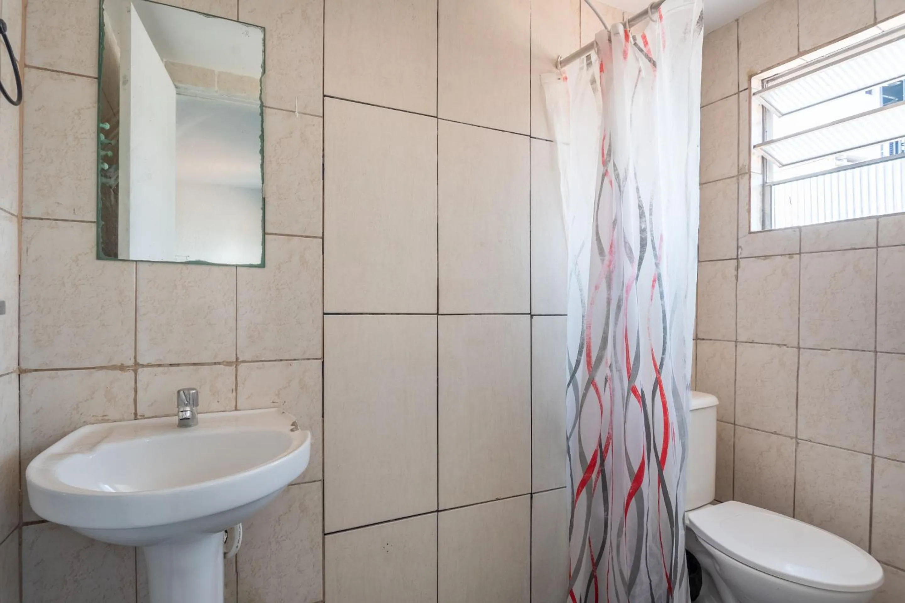 Bathroom in OYO Nações Unidas, Sao Paulo