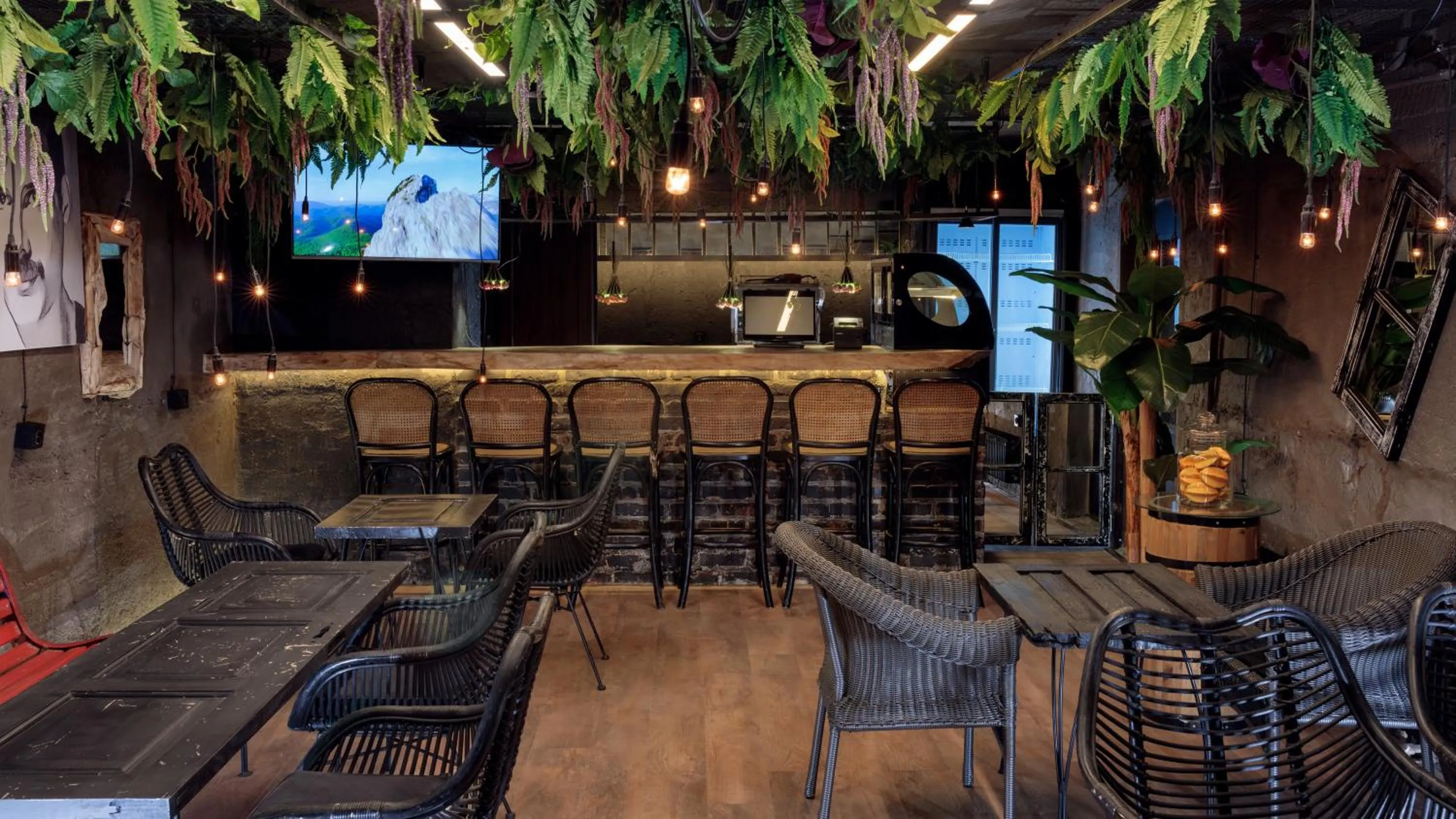 Restaurant/places to eat in Hydeout Bakuriani