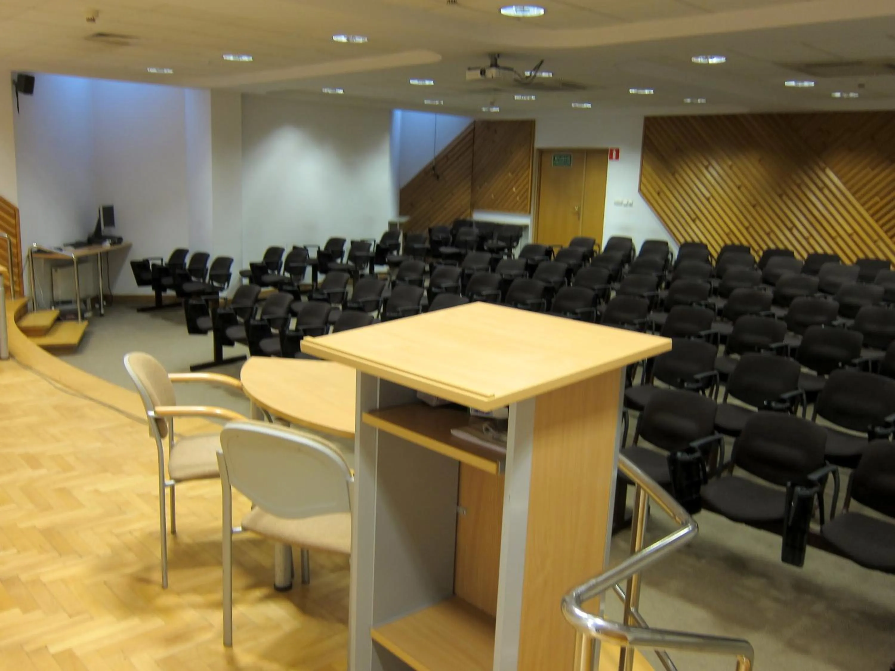 Business facilities in Centrum Konferencyjne IBIB PAN