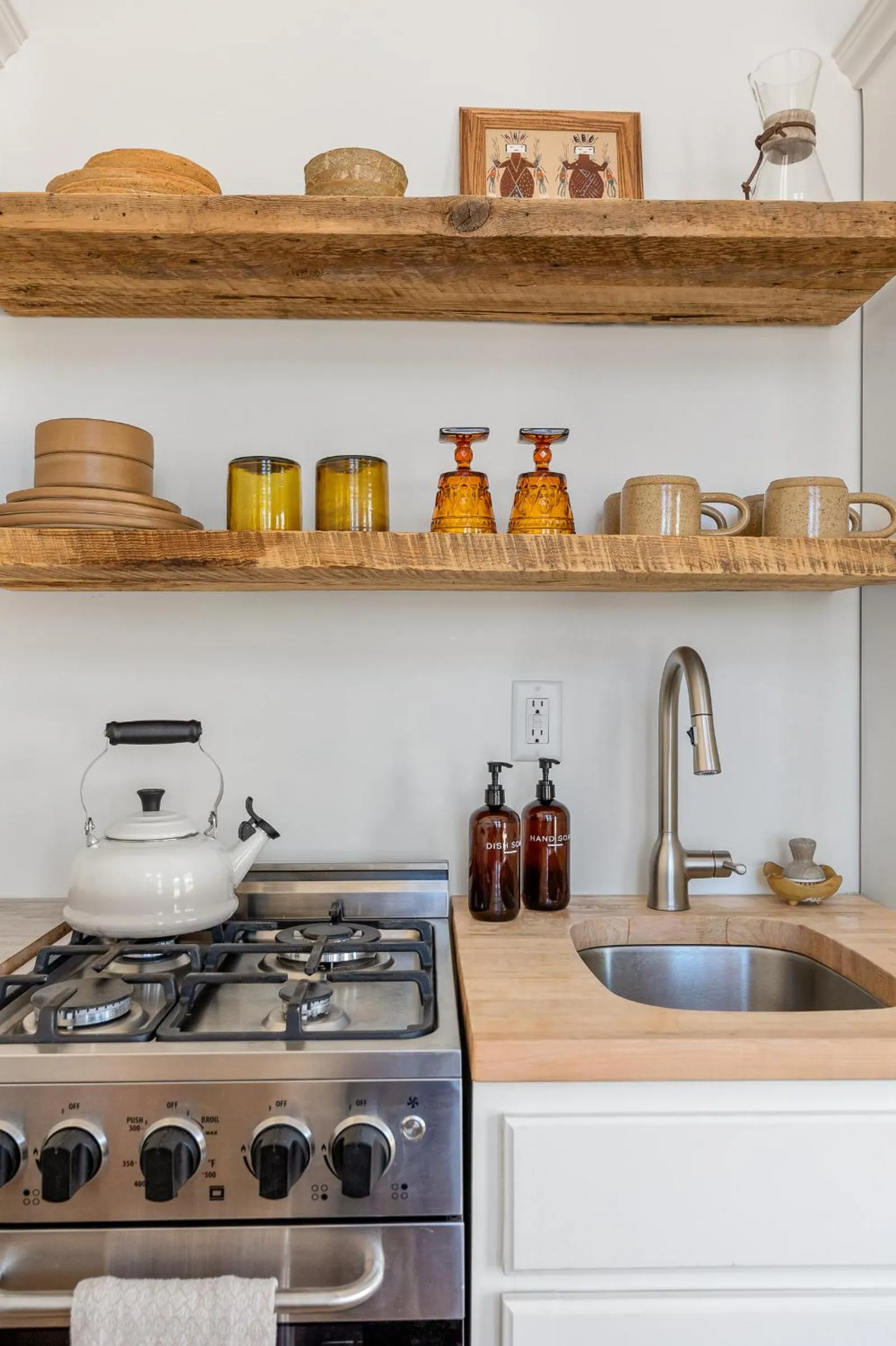 Kitchen or kitchenette in The Grand Canyon Headquarters